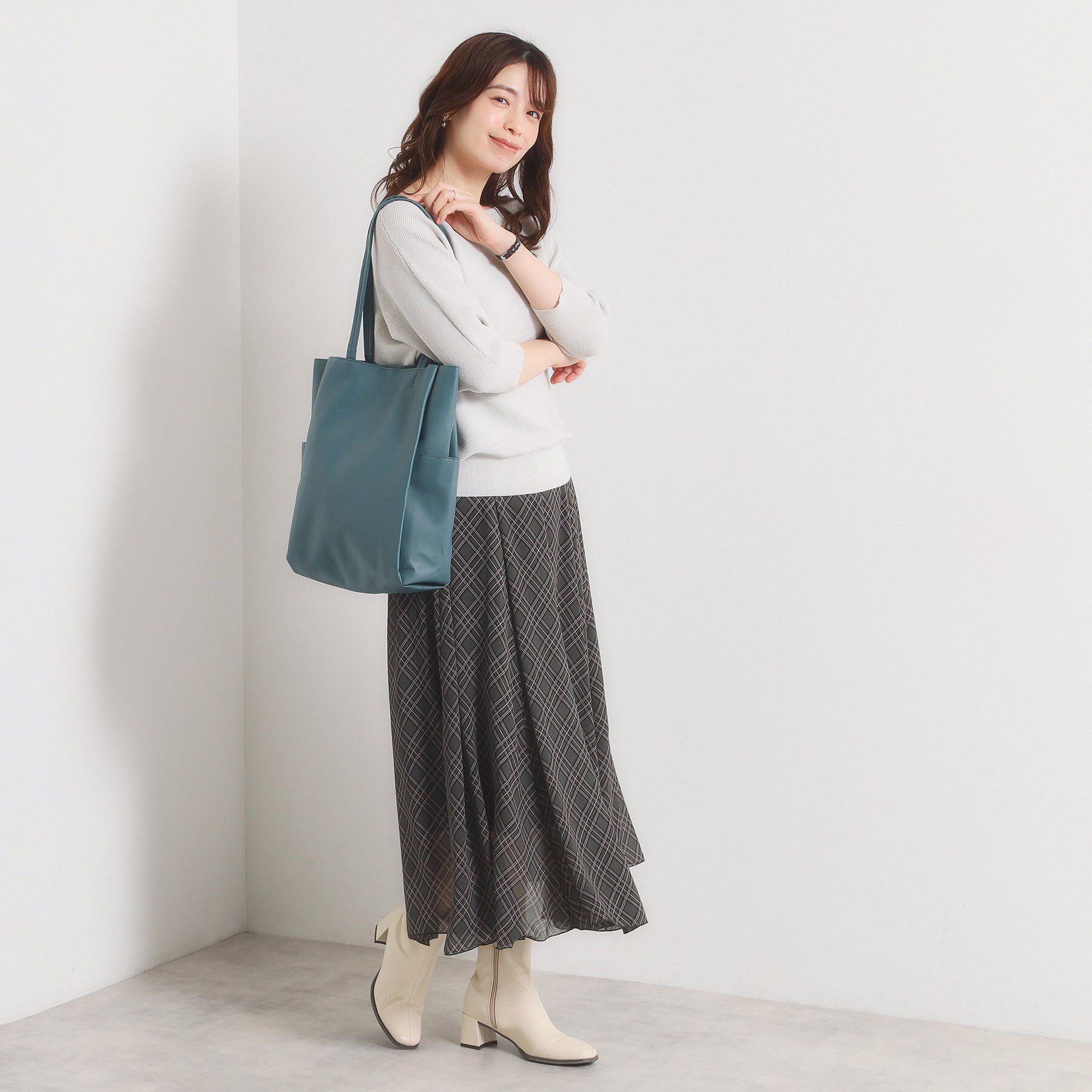 ITS&rsquo;DEMO「【A4対応／8色】収納上手になれるトート」|トートバッグ|