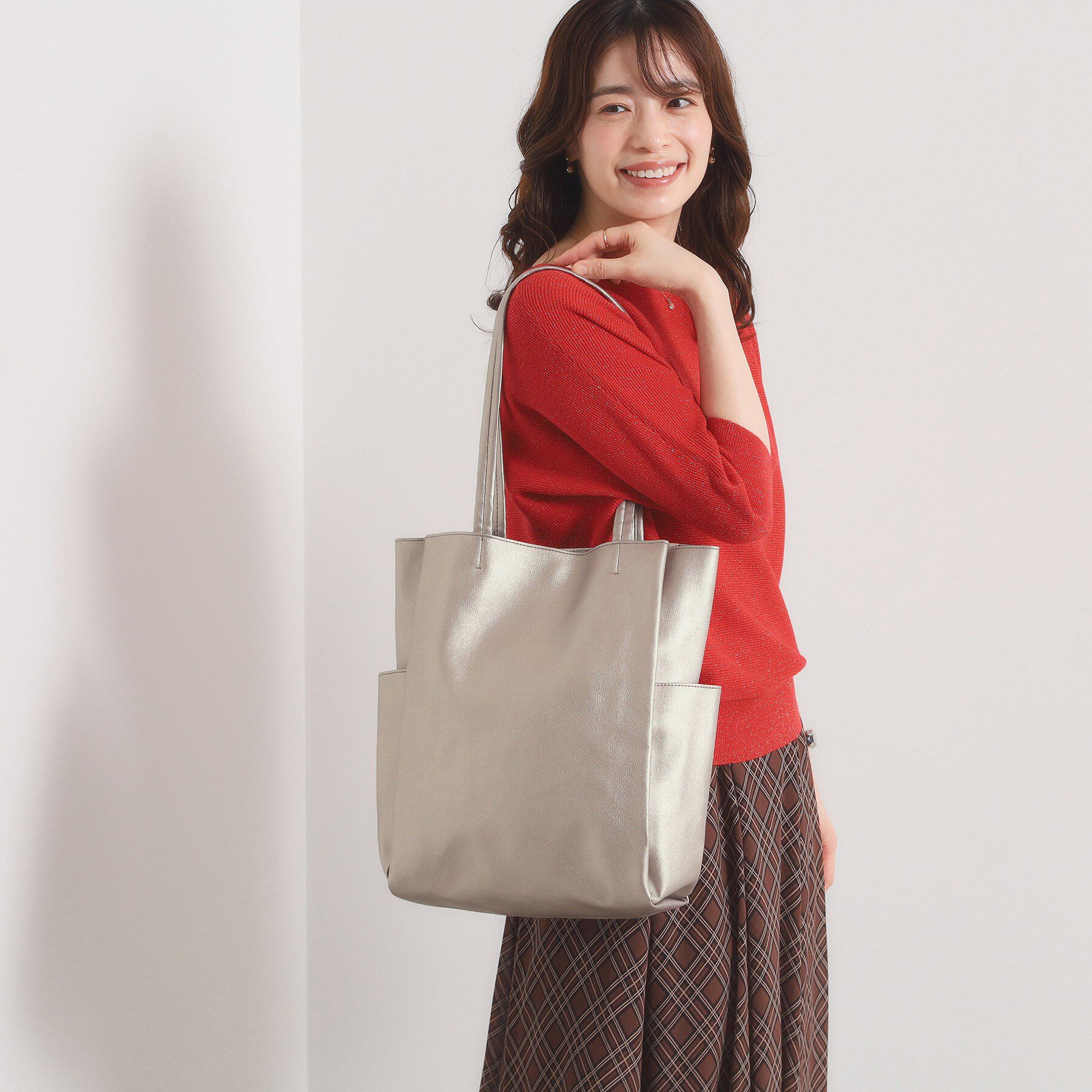 ITS&rsquo;DEMO「【A4対応／8色】収納上手になれるトート」|トートバッグ|