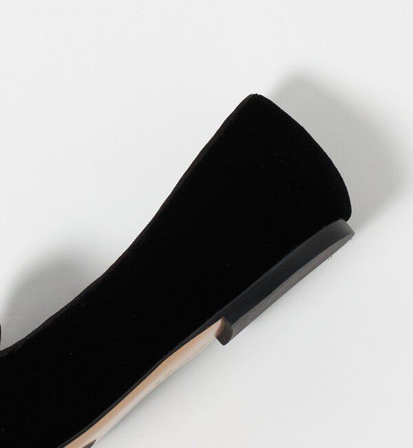 ODETTE E ODILE「ラウンドオペラビジュー フラット10&uarr;」|パンプス|