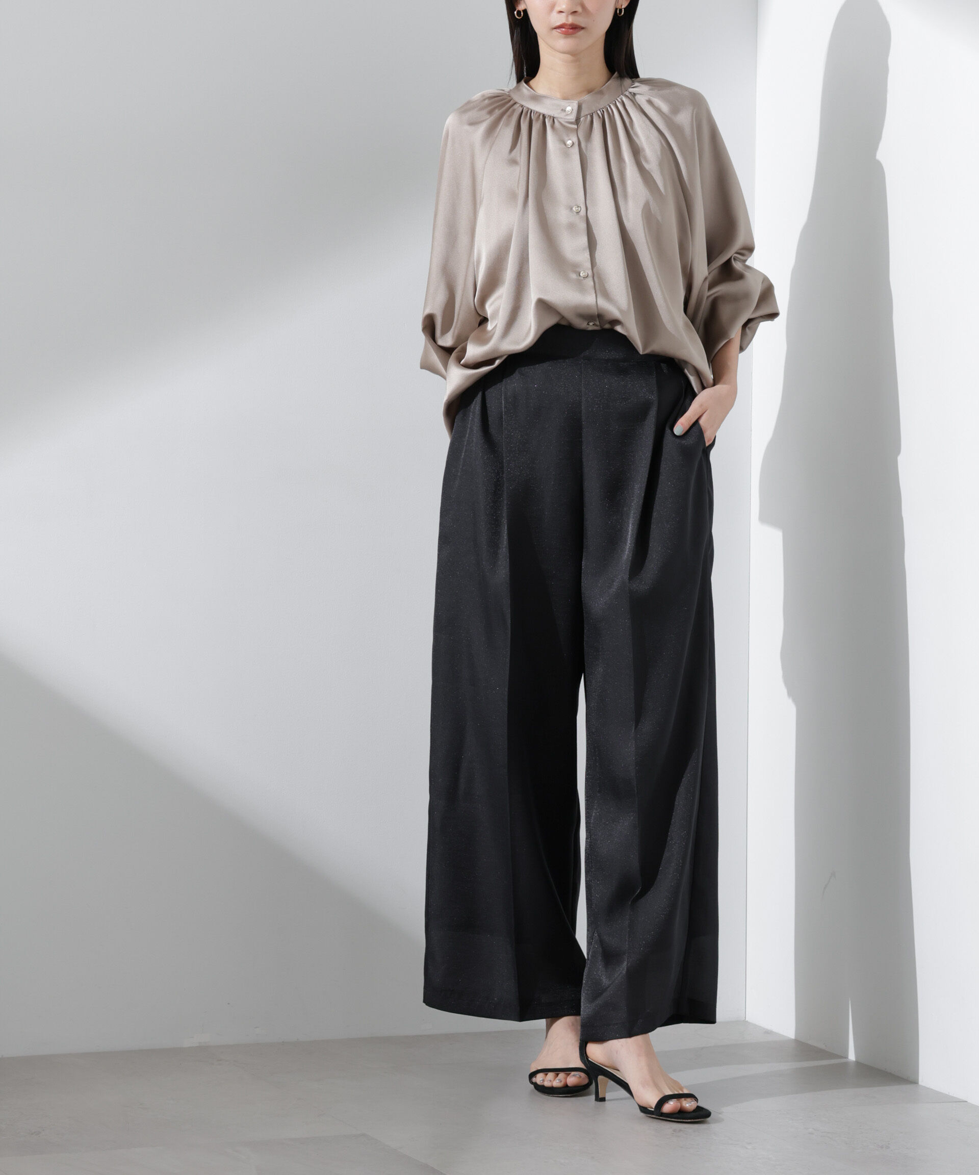 nano･universe「シアーヘムタックワイドパンツ」|チノ|