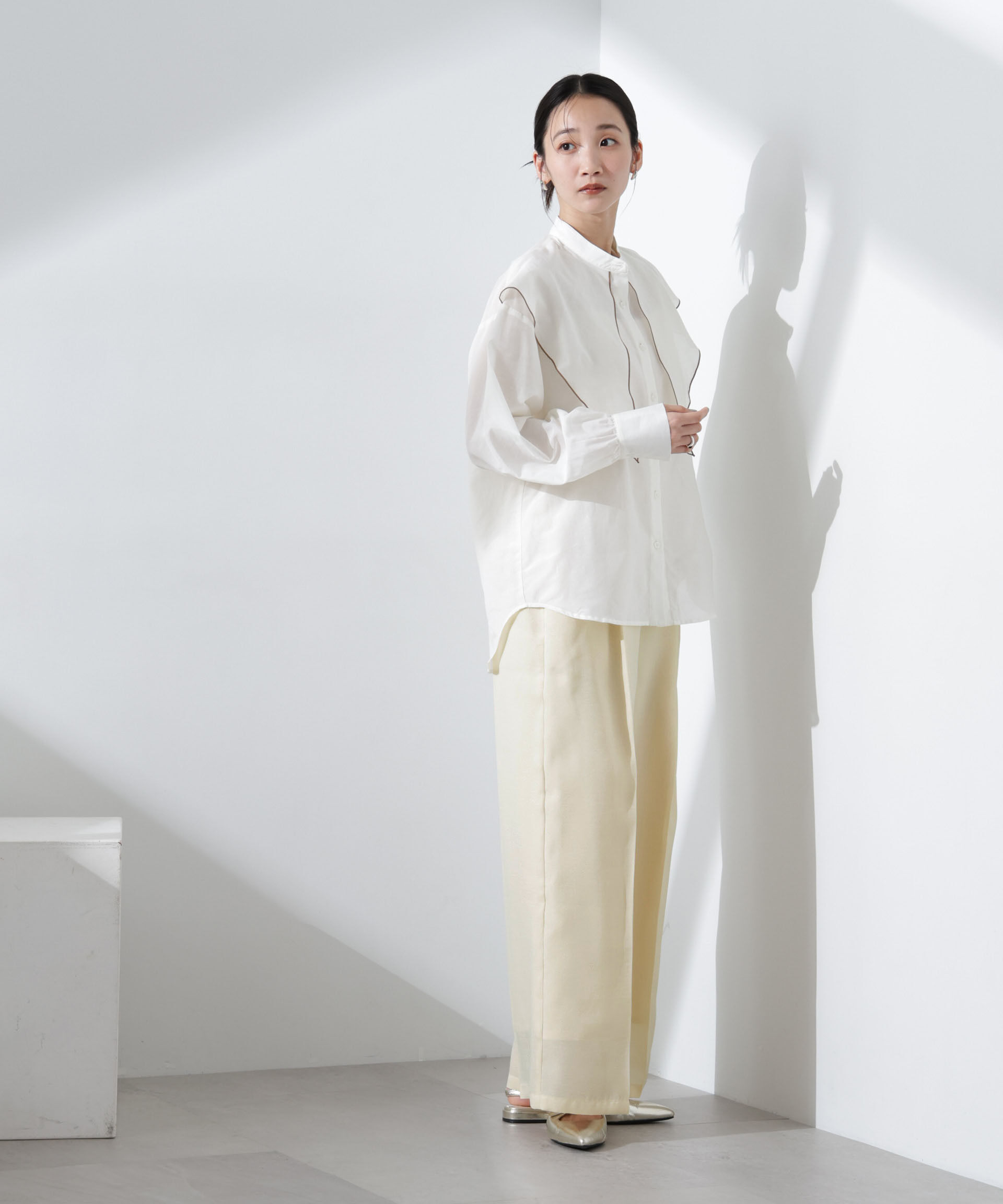 nano･universe「シアーヘムタックワイドパンツ」|チノ|