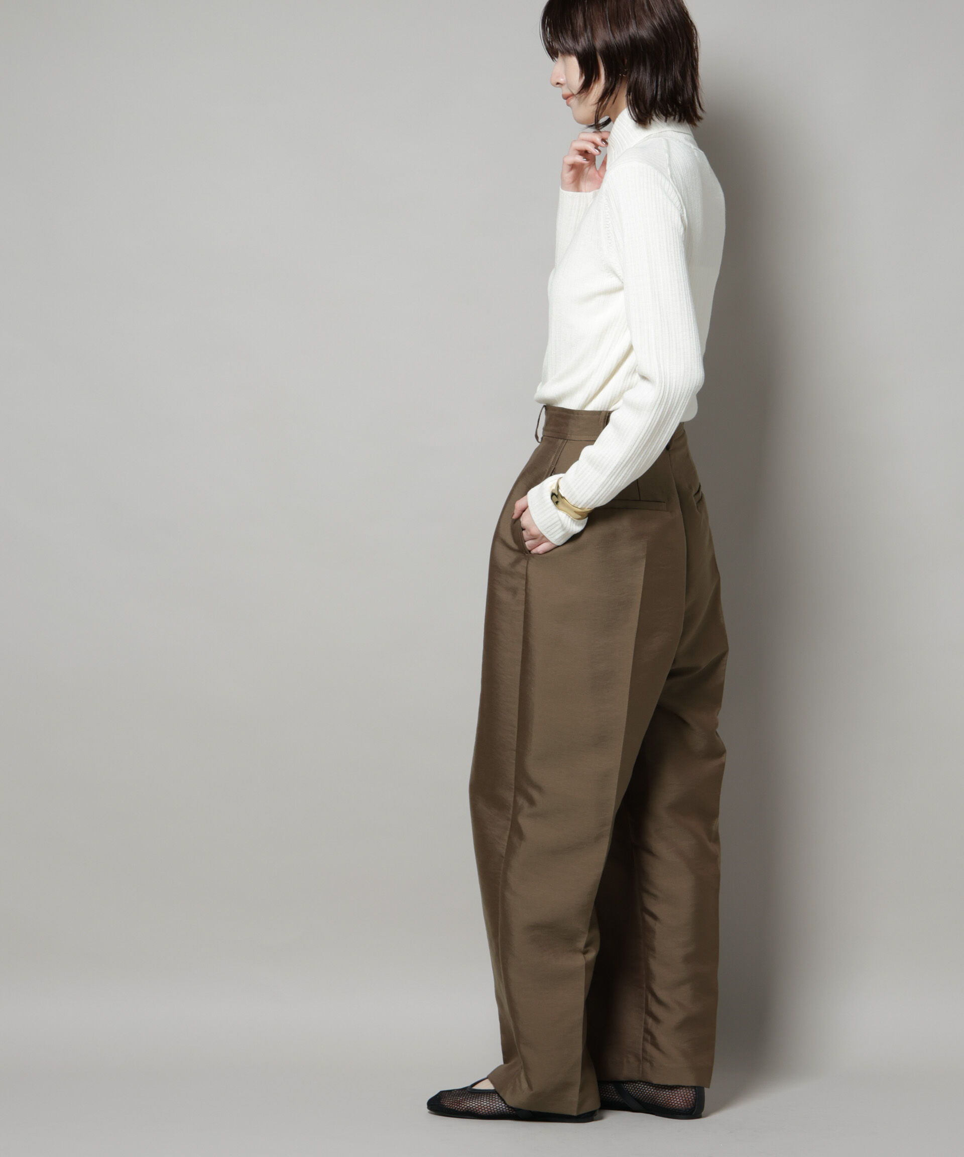 nano･universe「ツイルウェーブタックバレルパンツ」|チノ|