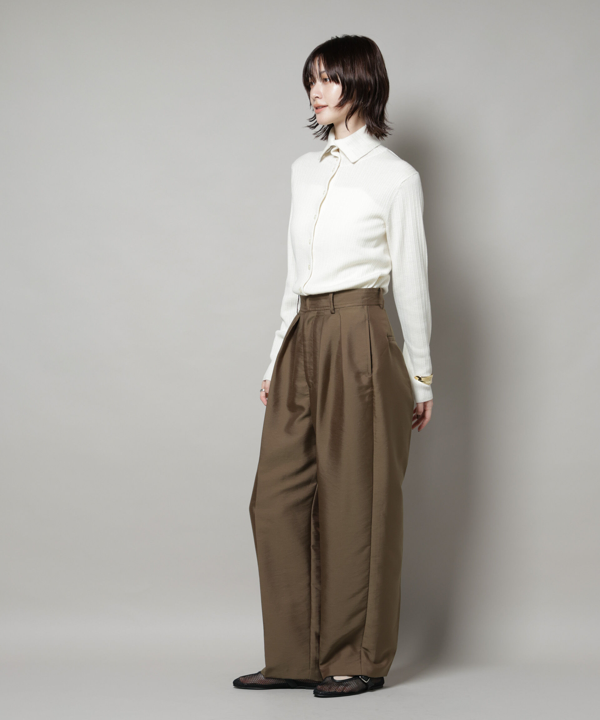 nano･universe「ツイルウェーブタックバレルパンツ」|チノ|