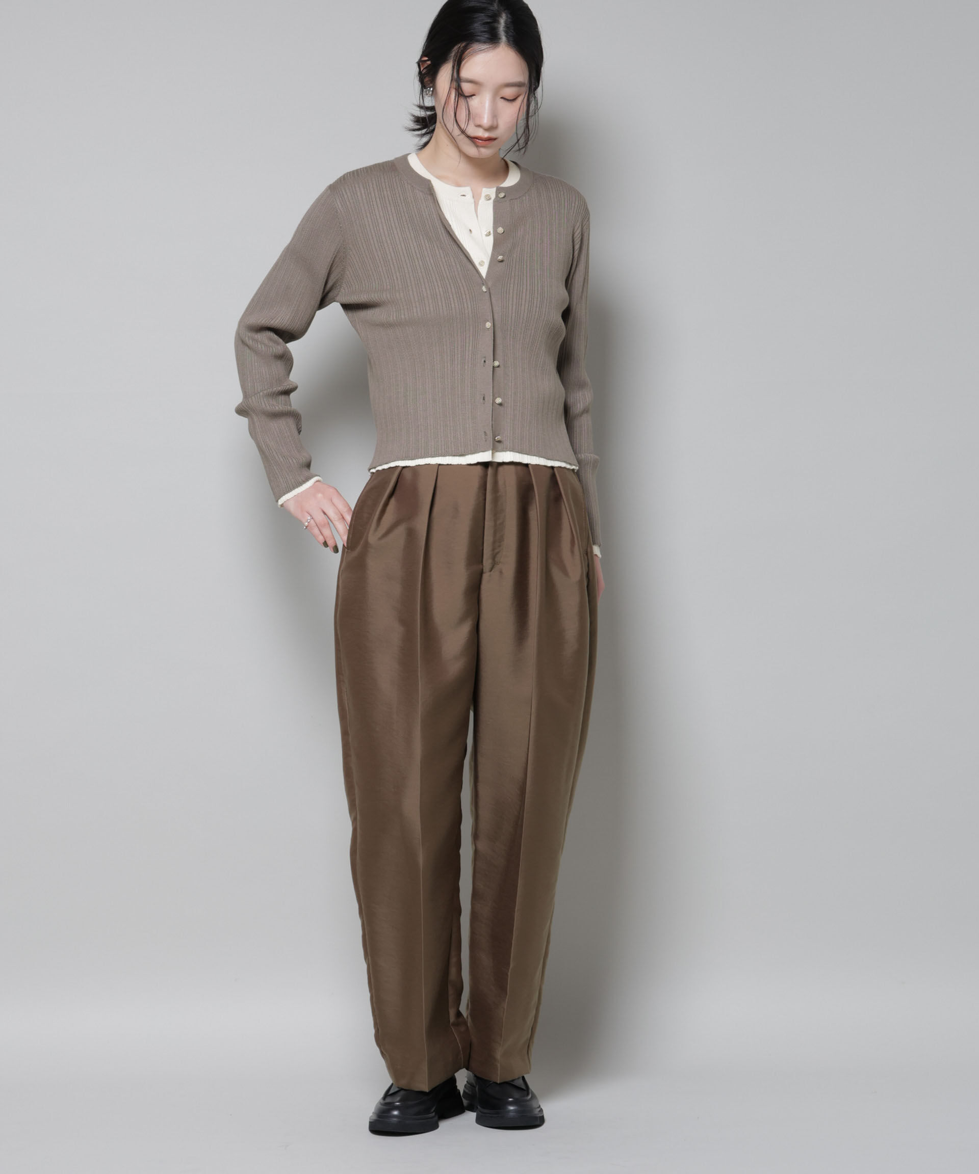 nano･universe「ツイルウェーブタックバレルパンツ」|チノ|