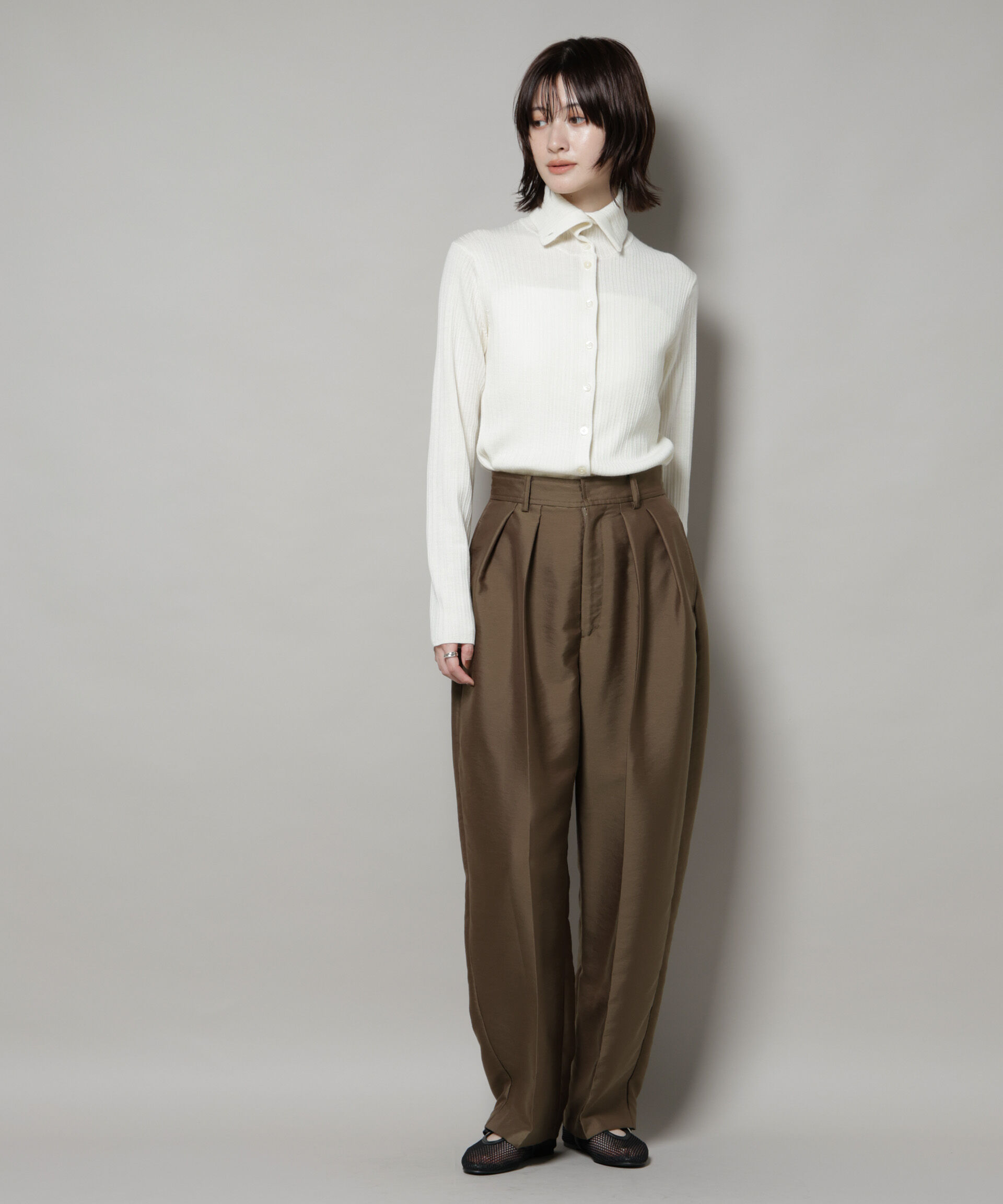 nano･universe「ツイルウェーブタックバレルパンツ」|チノ|