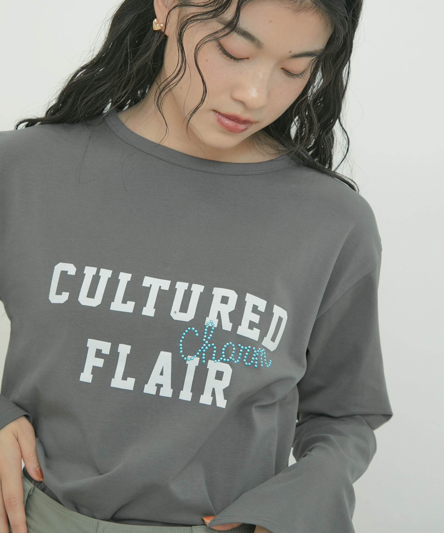 VIS「スタッズ&times;ロゴデザインロングTシャツ」|Tシャツ・カットソー|