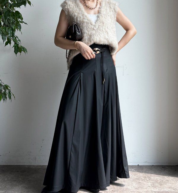  「ライトフェイクレザーフレアスカート」|スカート|