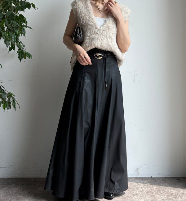  「ライトフェイクレザーフレアスカート」|スカート|