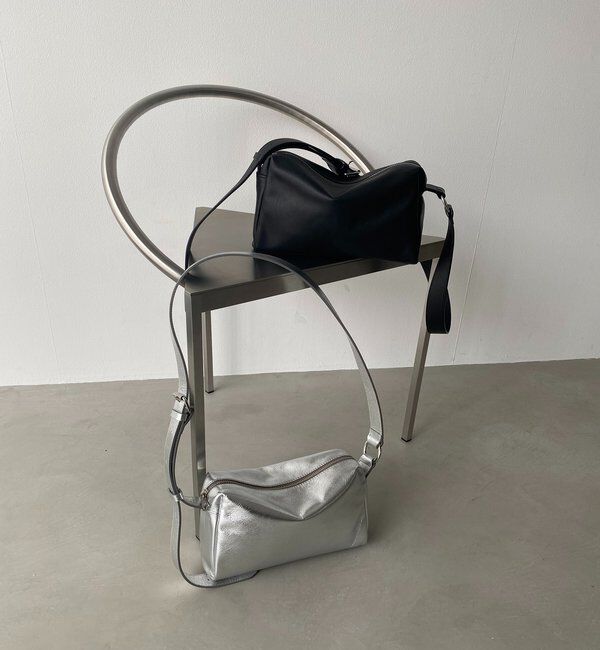  「レザースクエアショルダーバッグ」|ショルダー・メッセンジャー|