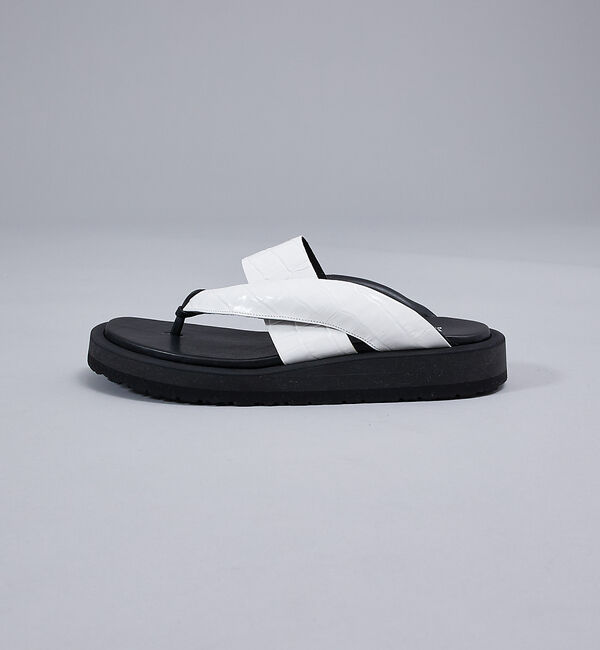 alfredoBANNISTER「＜クロコ型押し＞【WRAP SHOES】ボリュームソール雪駄 トングサンダル」|サンダル|