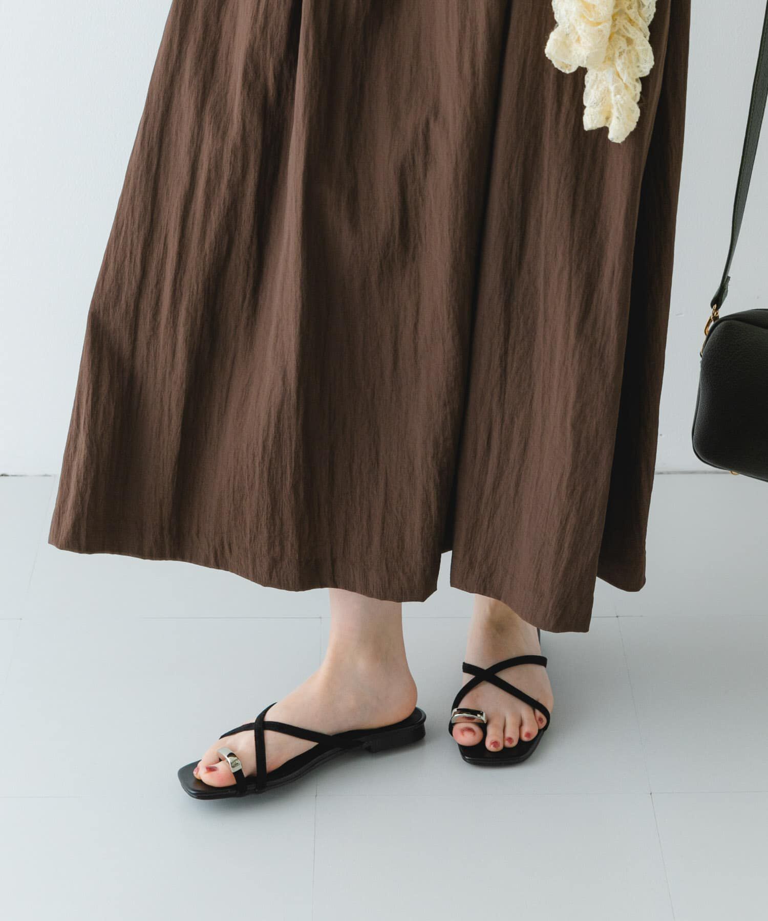 RODE SKO「『MADE IN JAPAN』プチメタルクロスフラットサンダル」|サンダル|