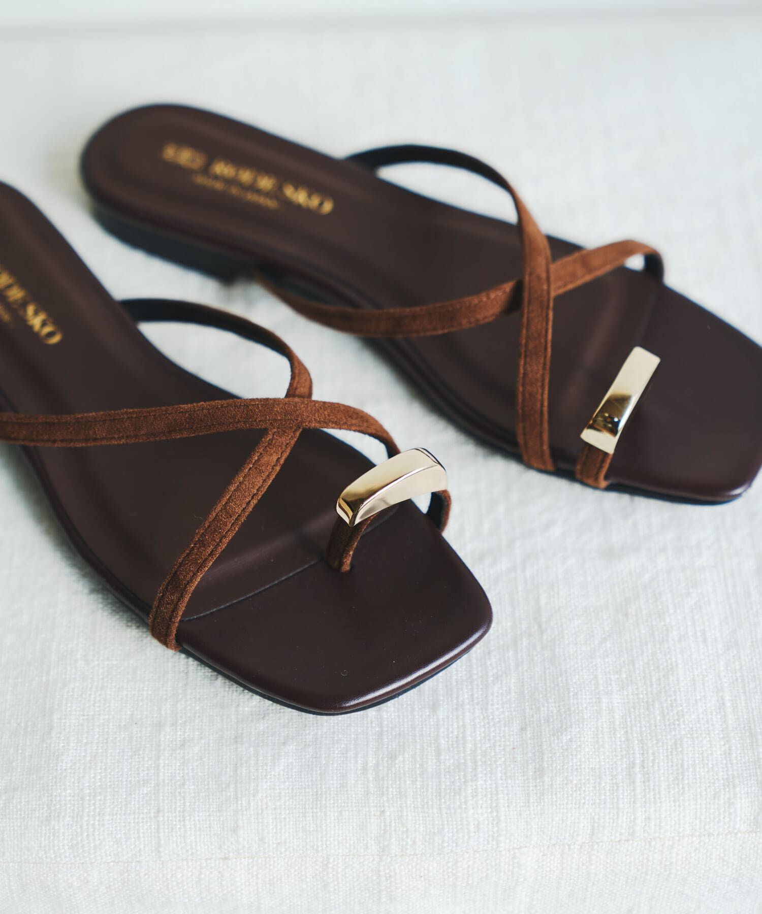 RODE SKO「『MADE IN JAPAN』プチメタルクロスフラットサンダル」|サンダル|