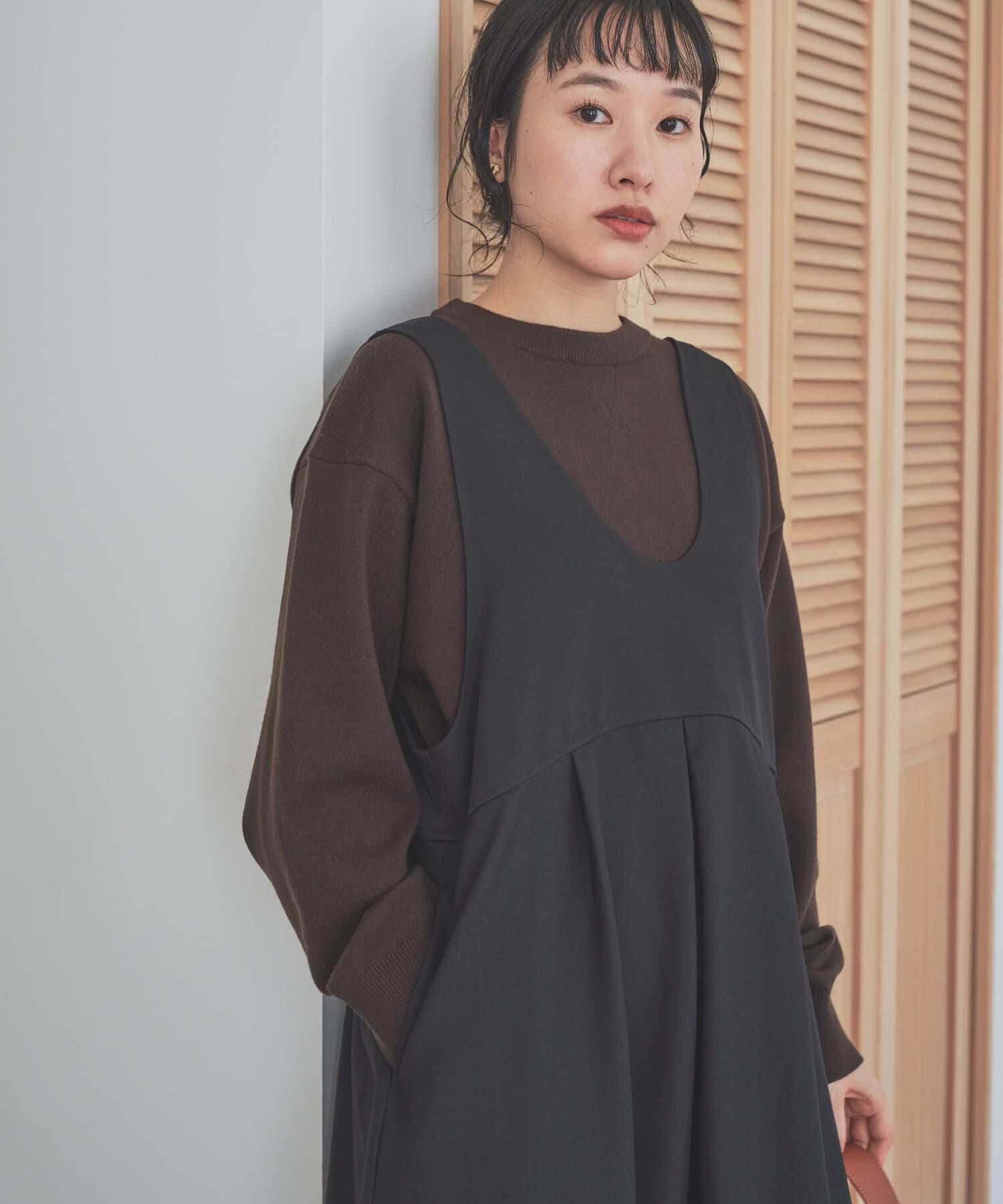 URBAN RESEARCH DOORS「深Uネック切替ジャンパースカート」|ワンピース|