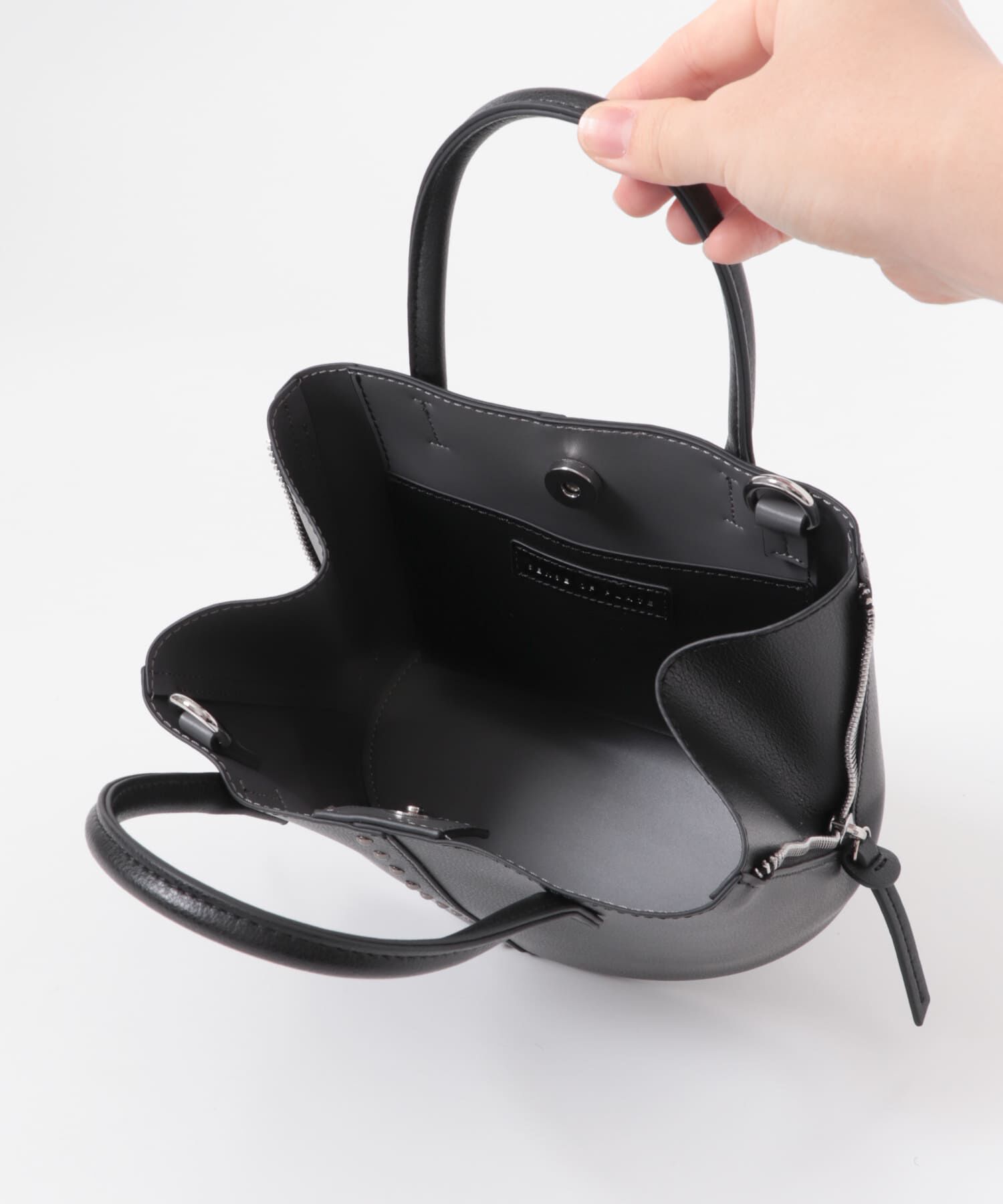 SENSE OF PLACE by URBAN RESEARCH「スタッズショルダーバッグ」|ショルダー・メッセンジャー|