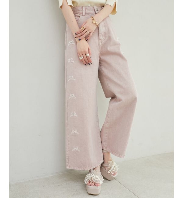 MAJESTICLEGON「リボンビジューデニムパンツ」|デニム|ピンク