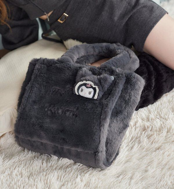  「【マイメロディ／クロミコラボ】チャーム付きファーミニトートバッグ」|ショルダー・メッセンジャー|チャコールグレー