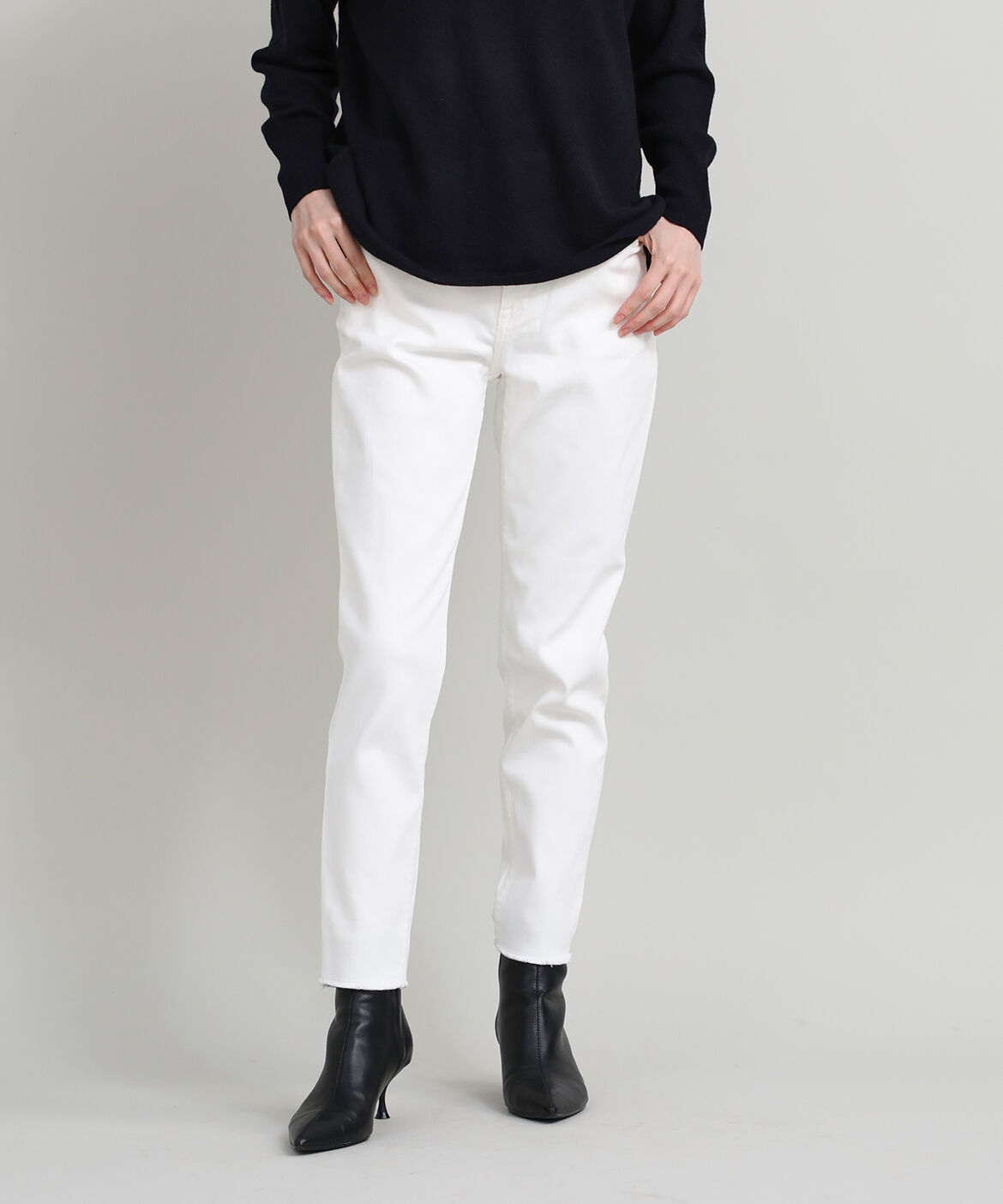 7-IDconcept.「H. Salt ミッドライズテーパードデニム《Healthy DENIM》」|デニム|オフホワイト1