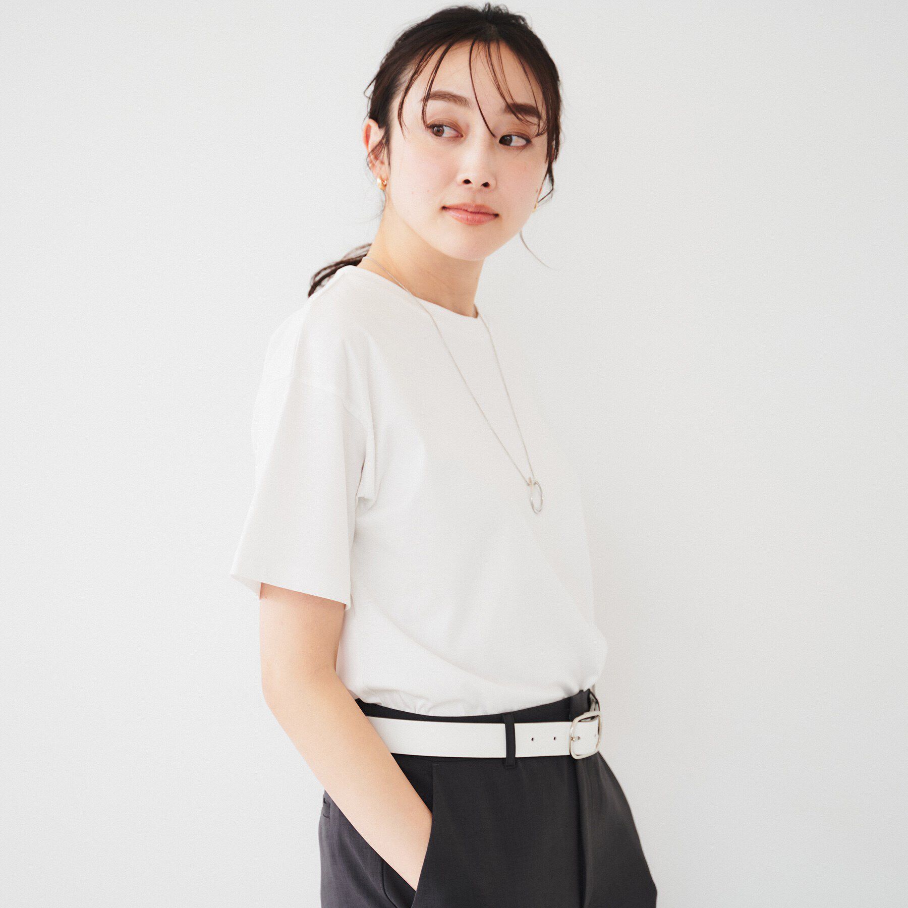 UNTITLED「【接触冷感/抗菌防臭/マシンウォッシャブル】クリアスムース Tシャツ」|Tシャツ・カットソー|ホワイト(001)