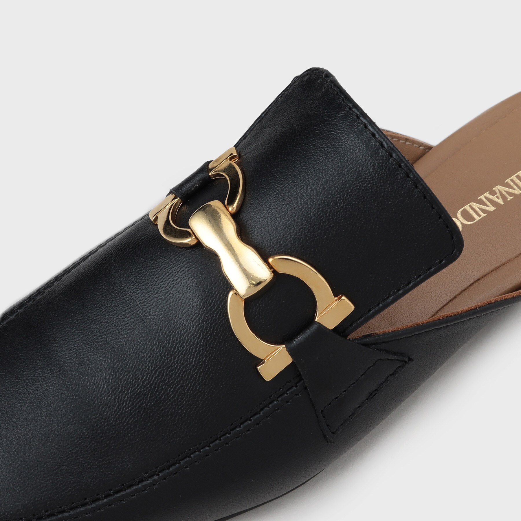 UNTITLED「【CAMINAND】スクエアトゥ ローファー型ミュール」|サンダル|