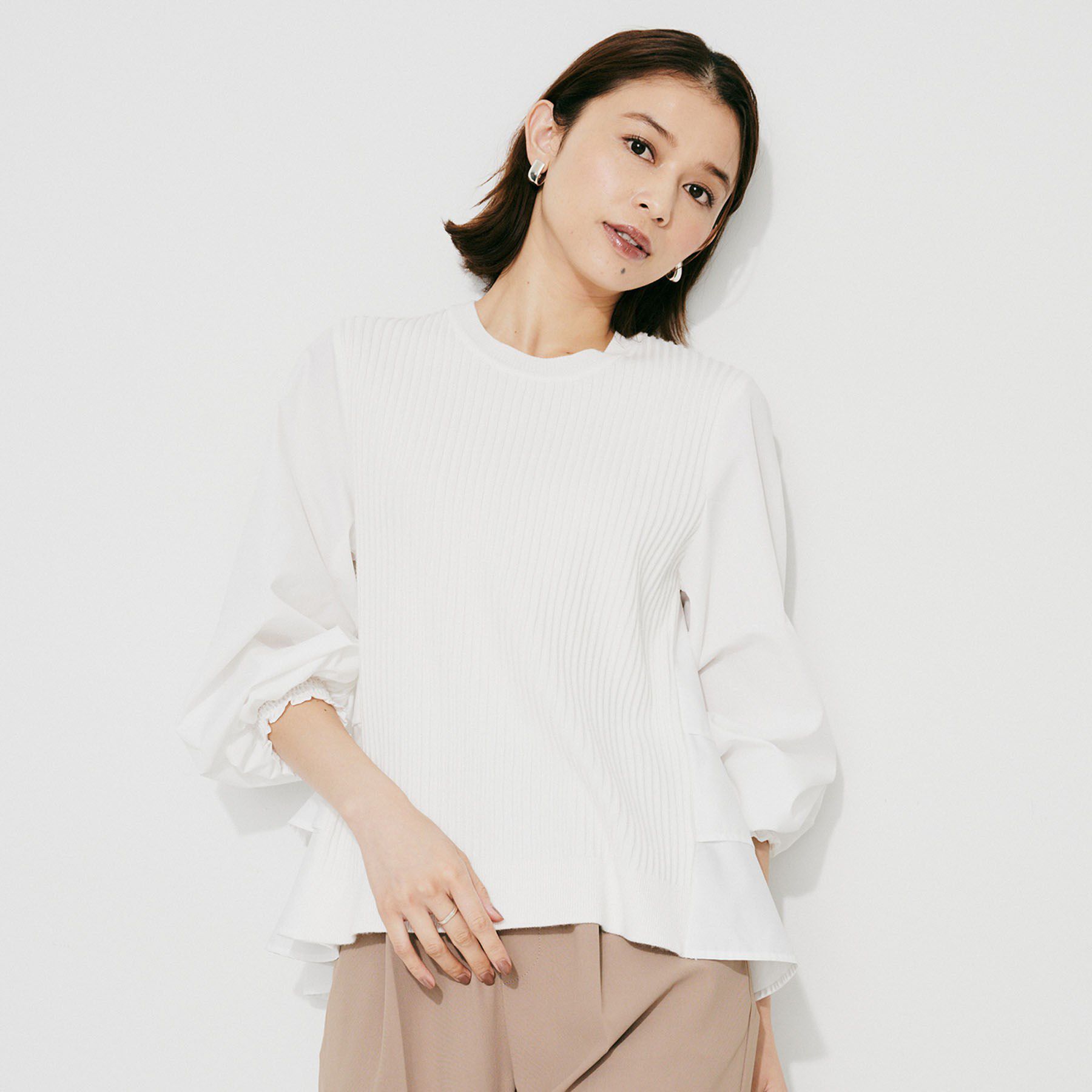 UNTITLED「【TORRAZZO DONNA】ニット&times;ファブリックティアードブラウス」|シャツ・ブラウス|ホワイト(001)