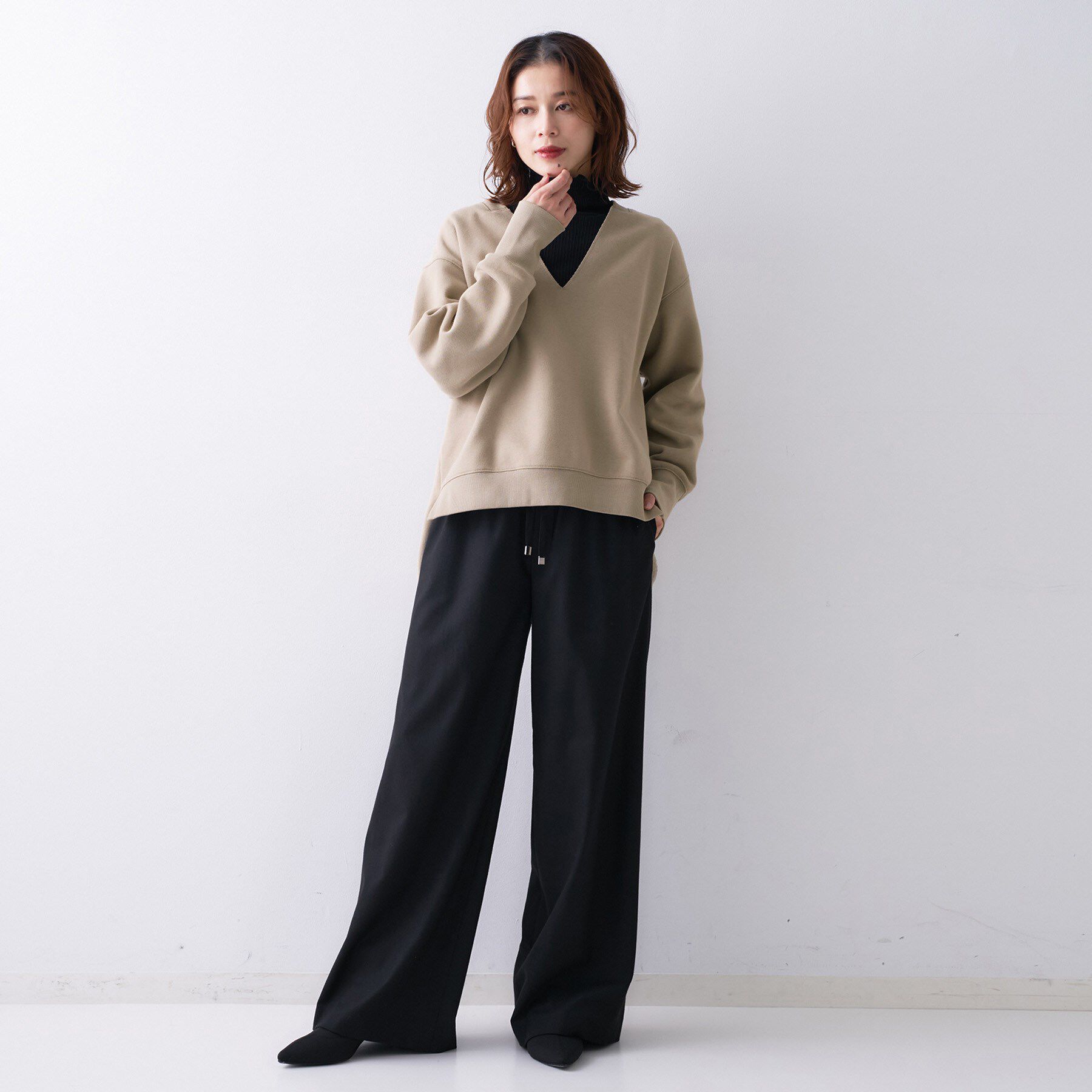 UNTITLED「【Liyoca】ソフト裏毛Vネックプルオーバー」|Tシャツ・カットソー|