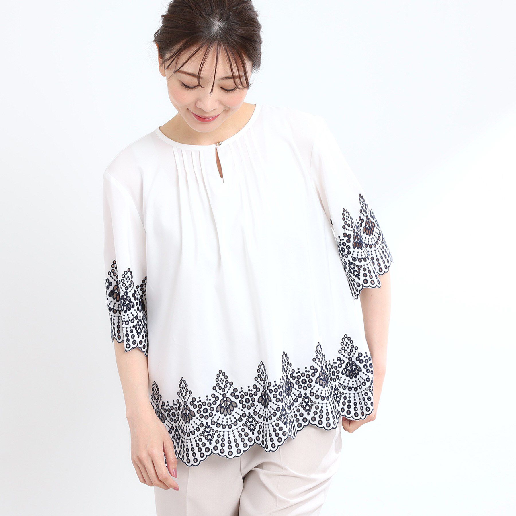 Reflect「【洗える／シワになりにくい】エンブロイダリーブラウス」|シャツ・ブラウス|