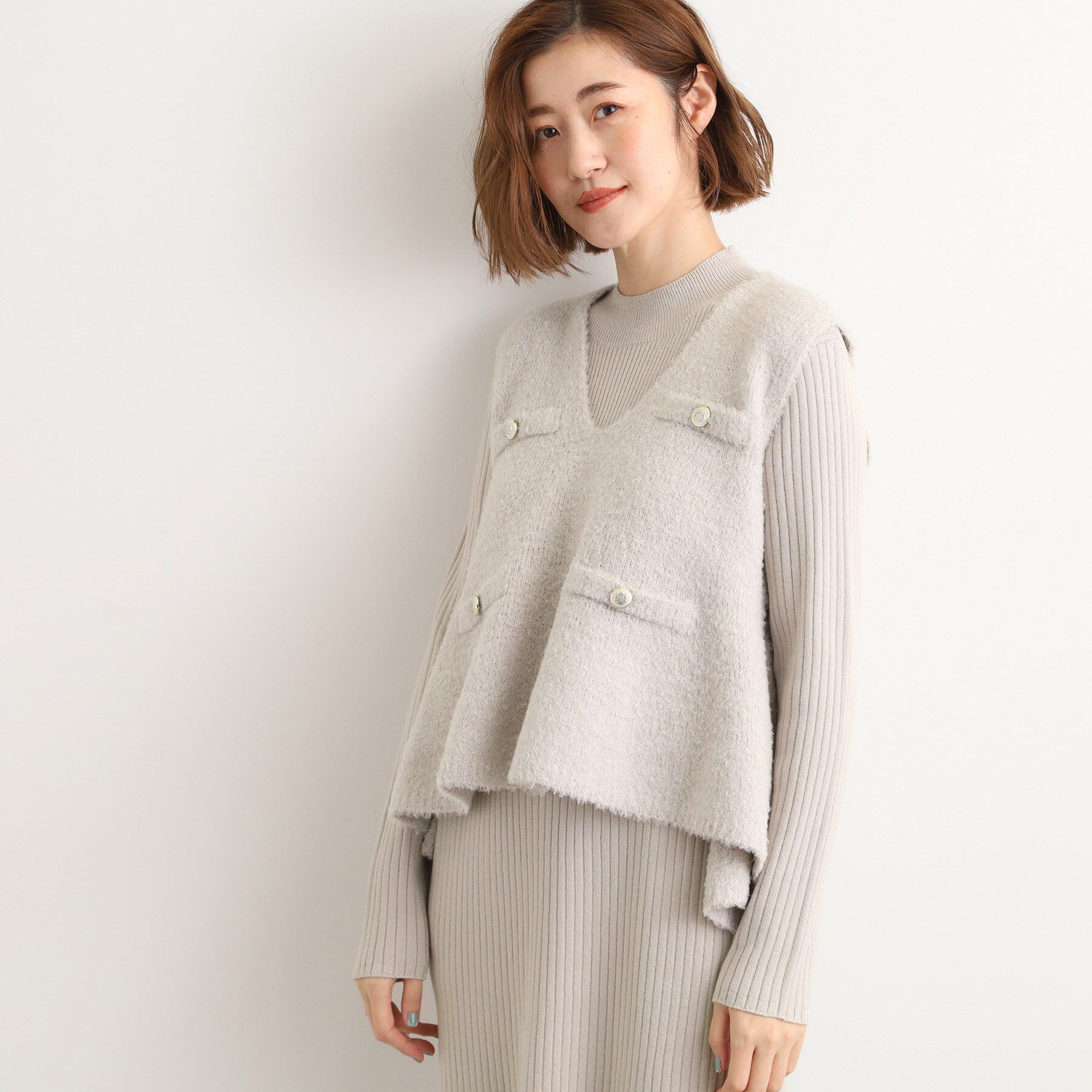 grove「【2点SET/体型カバー】一枚で決まる、ペプラムベスト&times;ニットワンピース」|ワンピース|