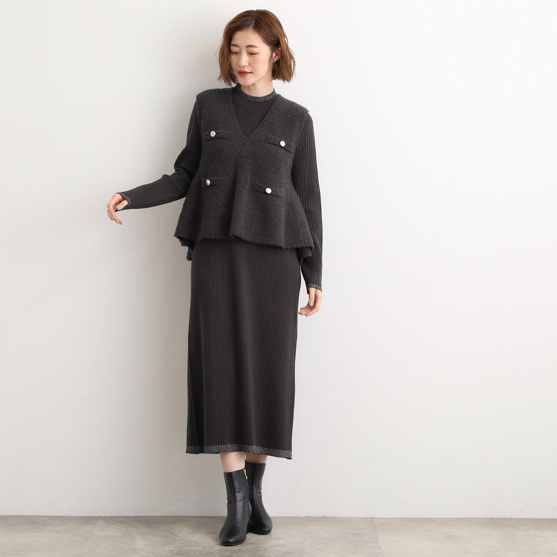 grove「【2点SET/体型カバー】一枚で決まる、ペプラムベスト&times;ニットワンピース」|ワンピース|