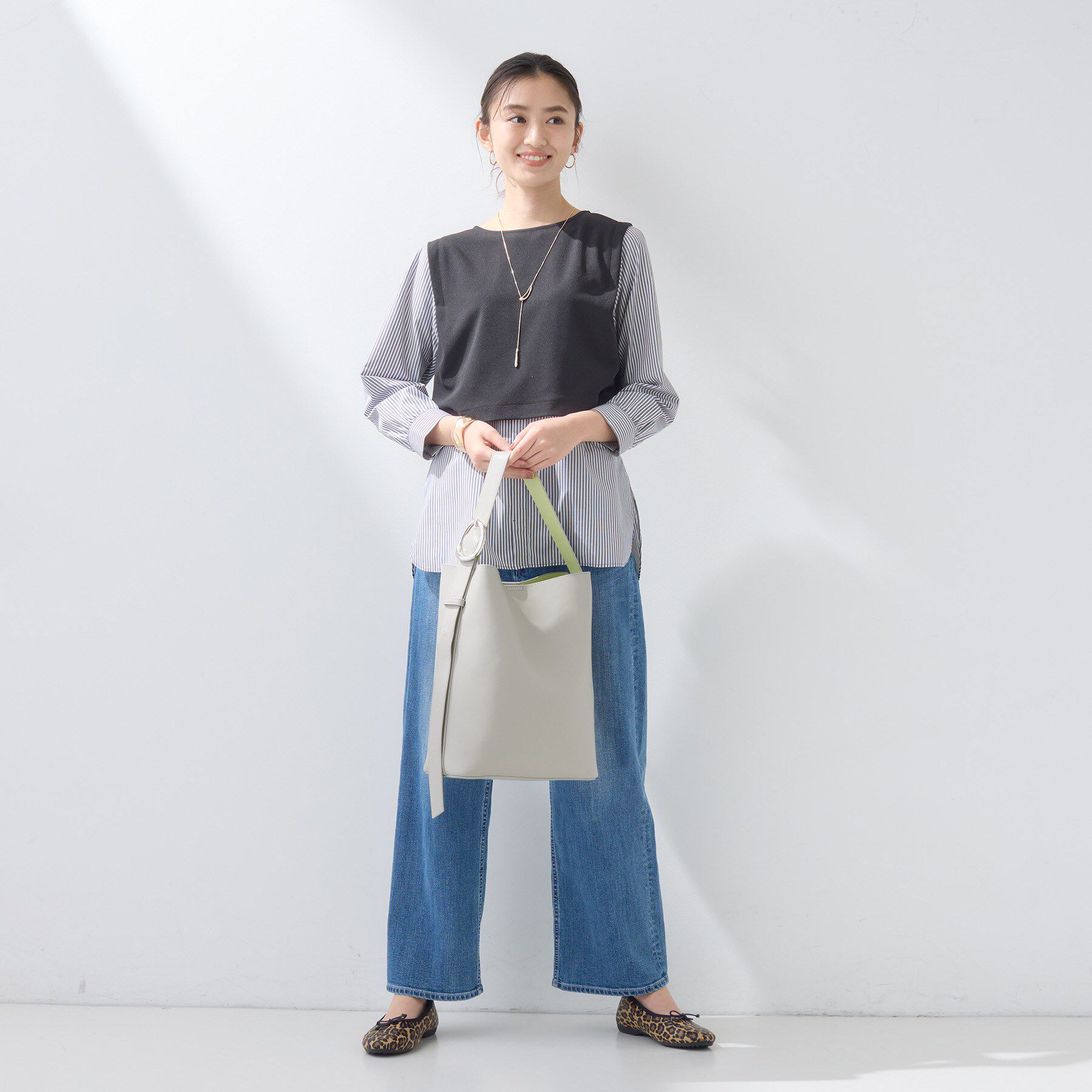 INDIVI「【A4収納可能／合皮】配色デザインワンショルダーバッグ」|ショルダー・メッセンジャー|