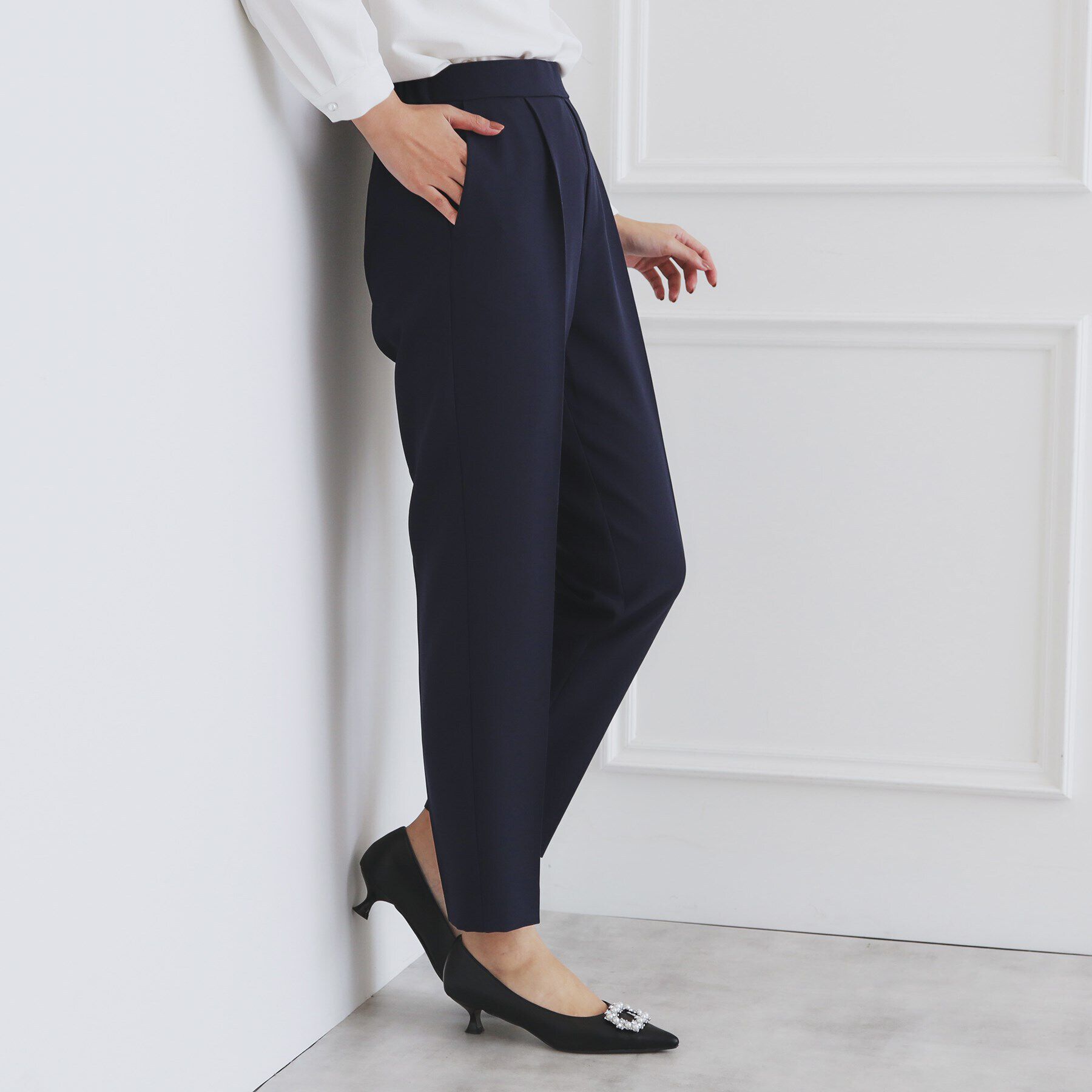 index「＜通勤・セレモニー/セットアップ対応＞ストレッチテーパードパンツ【洗濯機洗い可/イージーアイロン】」|その他|ネイビー(894)