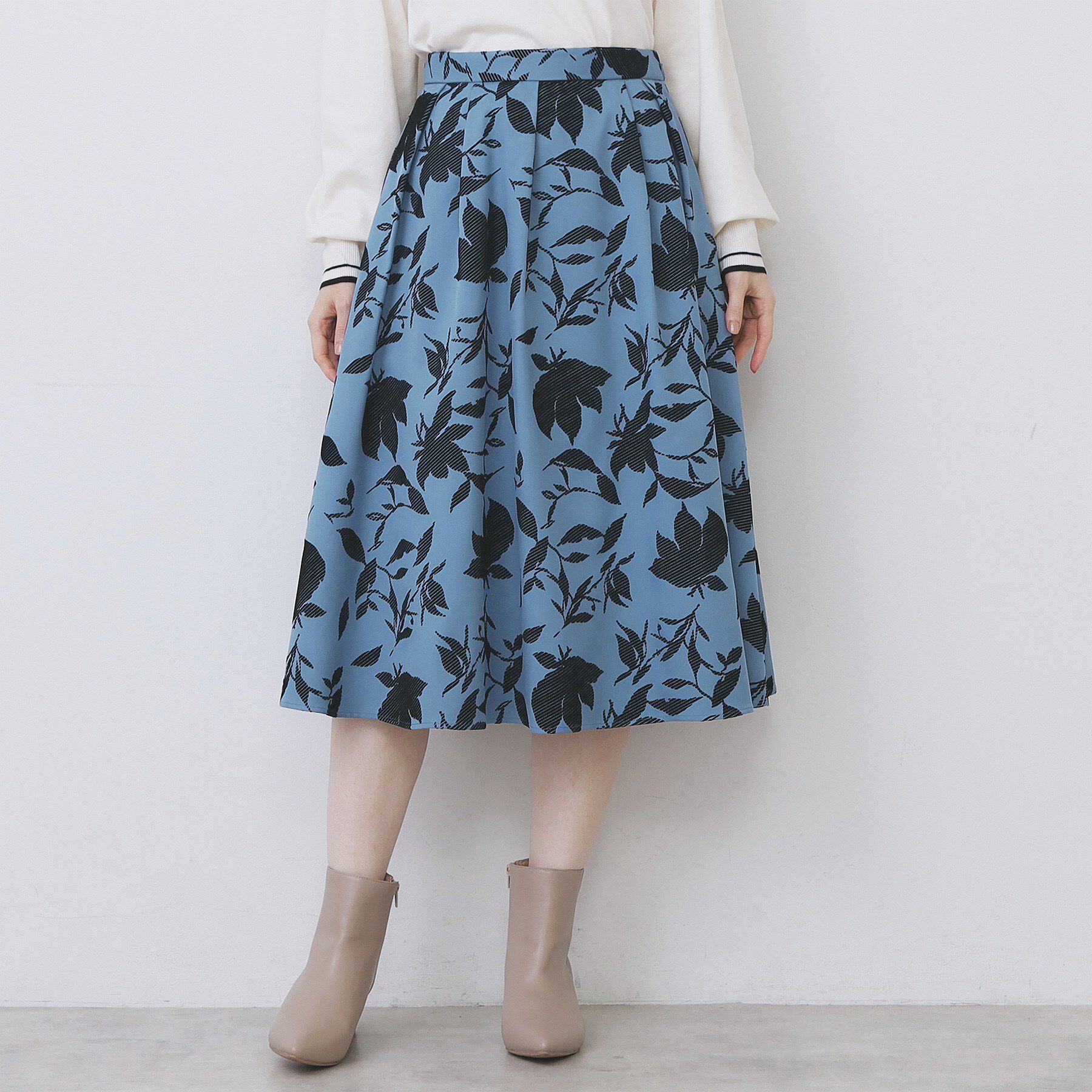 index「フラワータックフレアスカート【洗濯機OK/イージーアイロン/防シワ】」|スカート|