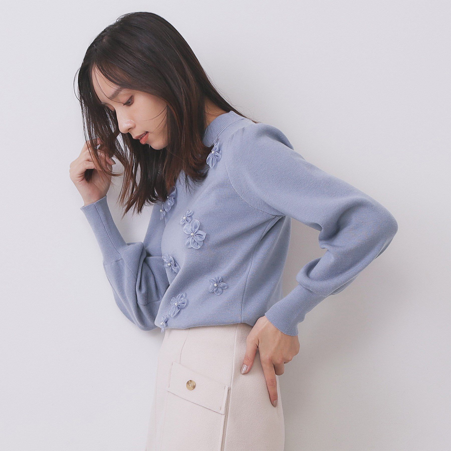 index「フラワーモチーフハイネックニット【洗える】」|ニット・セーター|