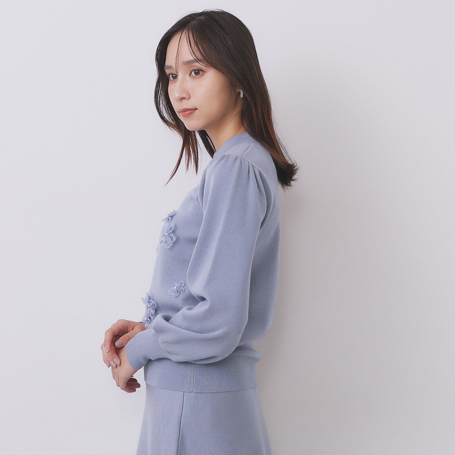 index「フラワーモチーフハイネックニット【洗える】」|ニット・セーター|