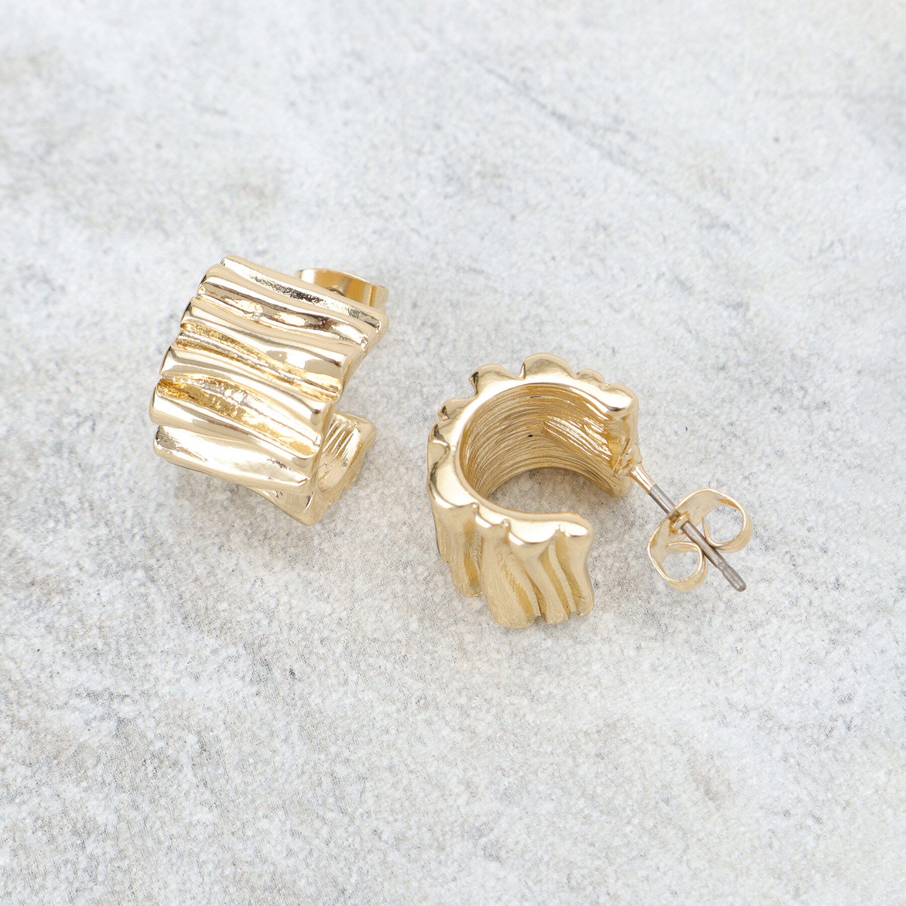 OPAQUE.CLIP「しわメタルピアス」|ピアス|