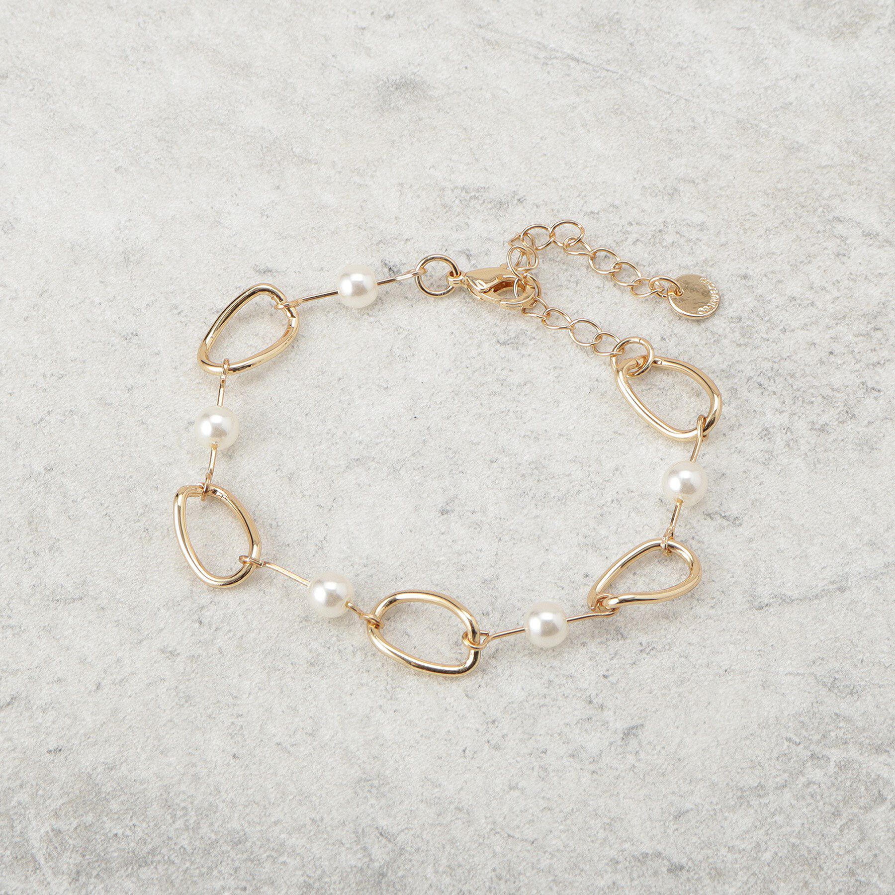 OPAQUE.CLIP「メタル&times;フェイクパールブレスレット」|ブレスレット・バングル|