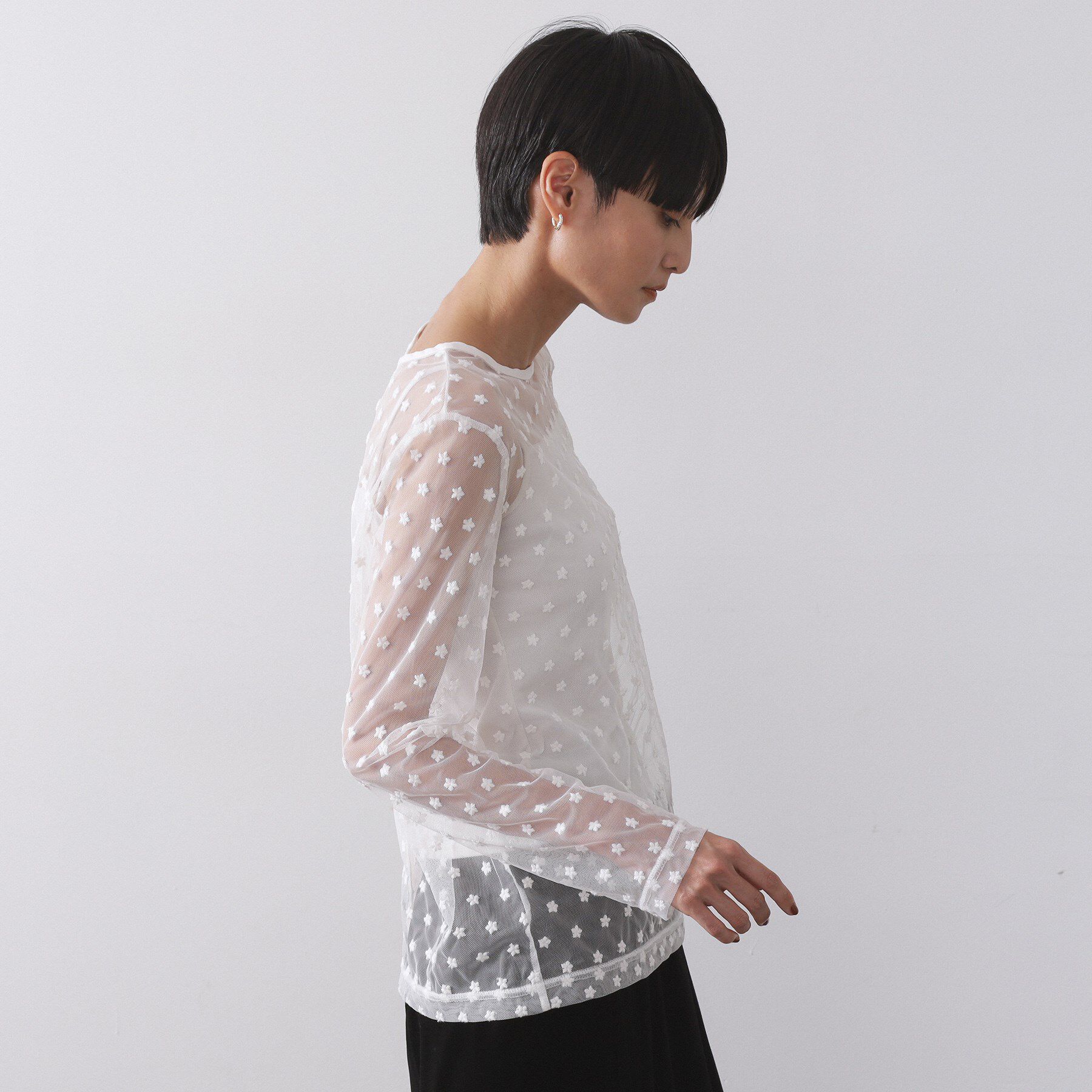 OPAQUE.CLIP「チュールフラワー刺繍シアートップス【洗濯機OK】」|Tシャツ・カットソー|