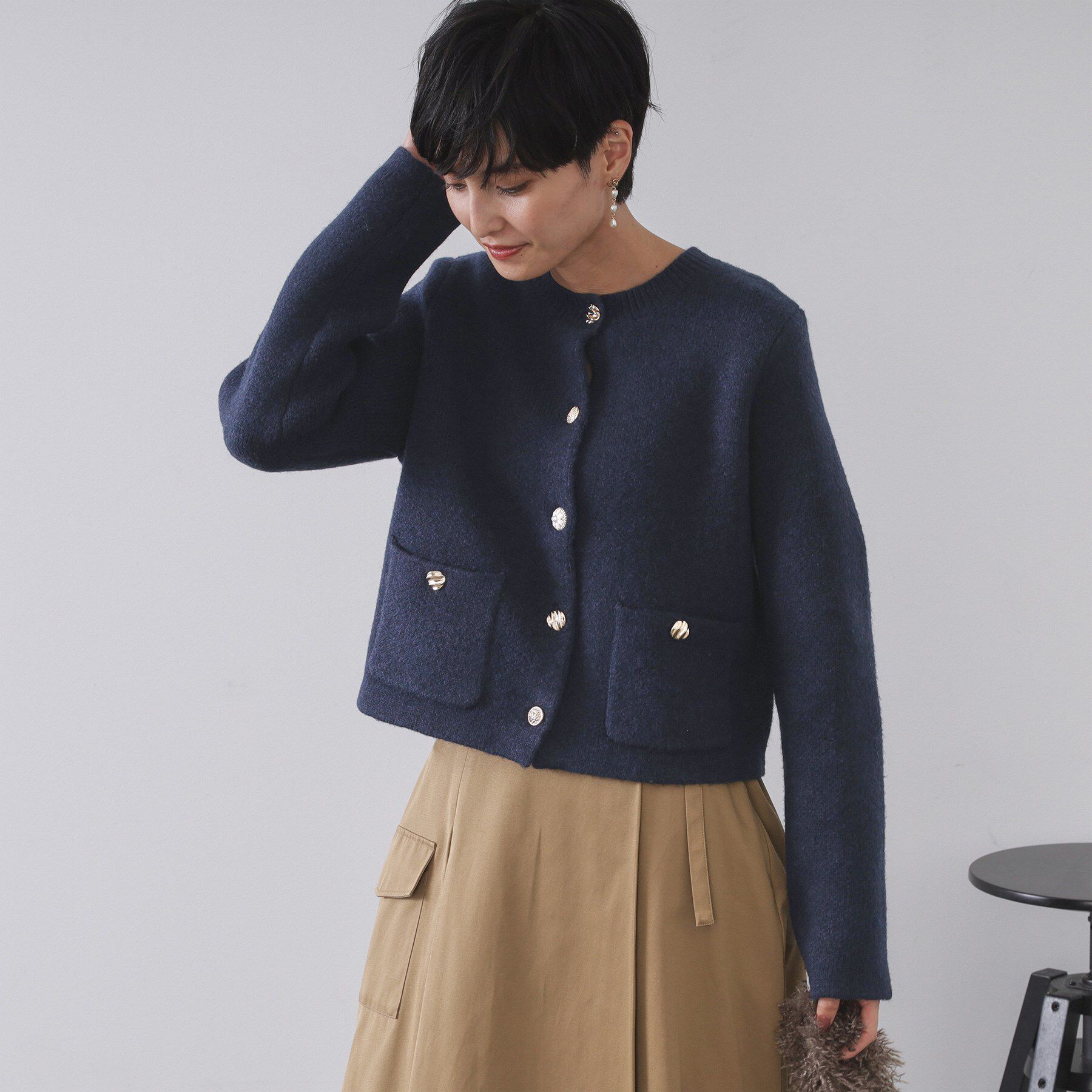 OPAQUE.CLIP「ビジューボタンニットカーディガン【洗える】」|カーディガン|ネイビー(094)