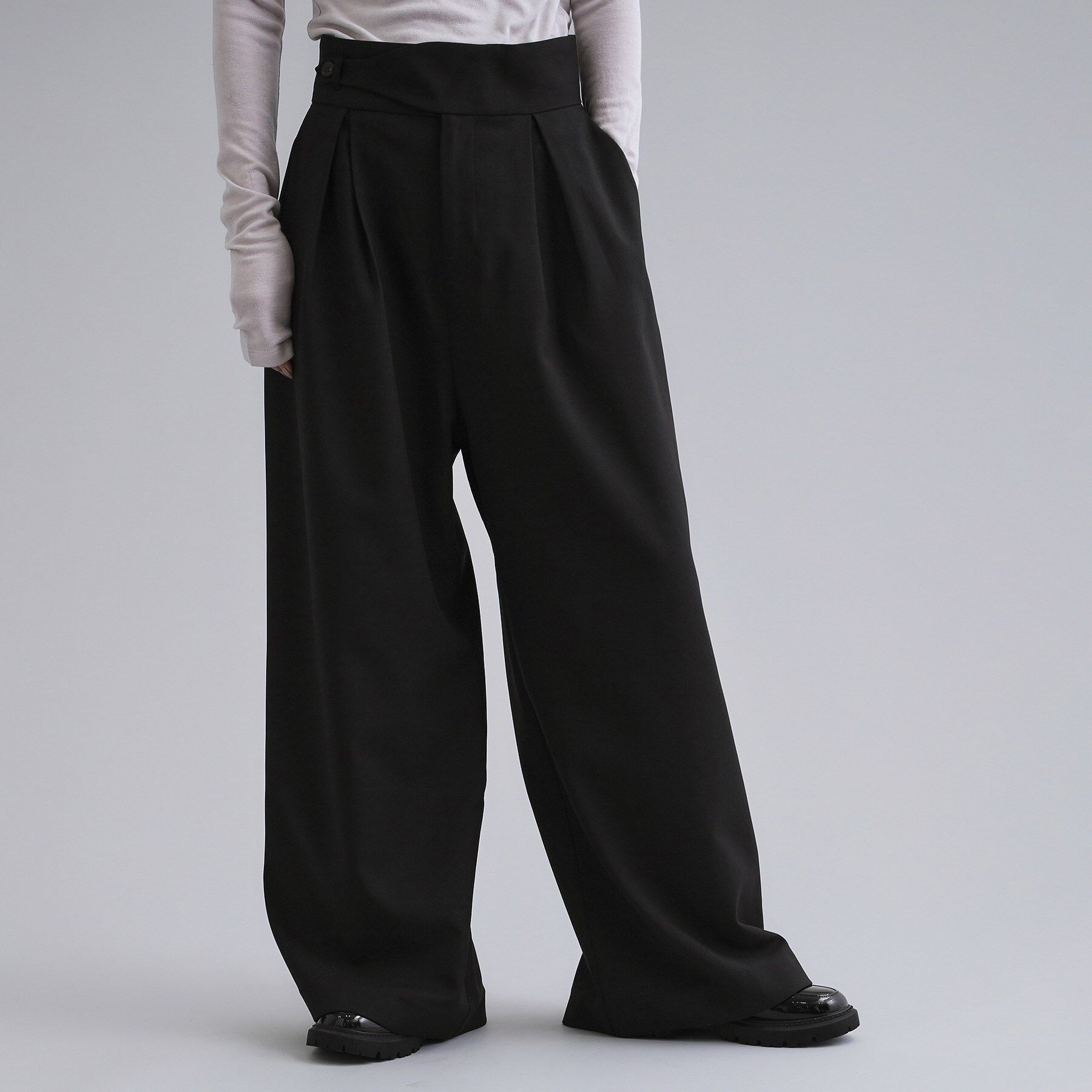 OPAQUE.CLIP「【es】ハイウエストタックワイドパンツ【洗濯機洗い可】」|その他|ブラック(019)