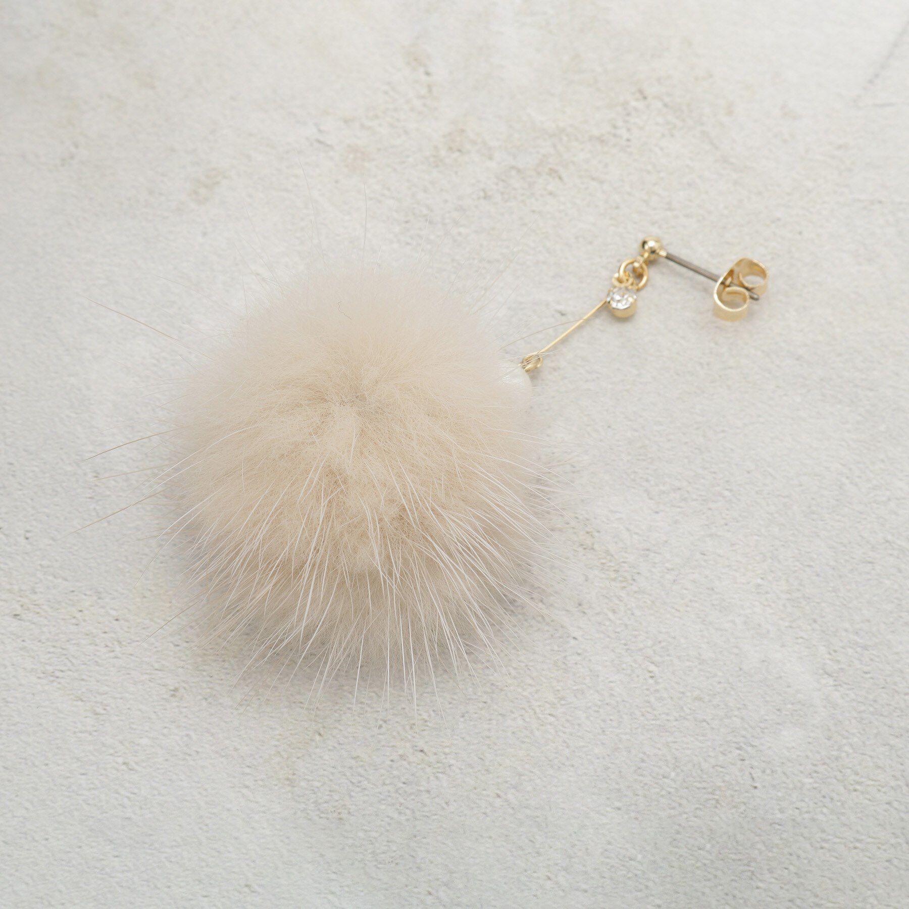 OPAQUE.CLIP「ミンクファーピアス」|ピアス|