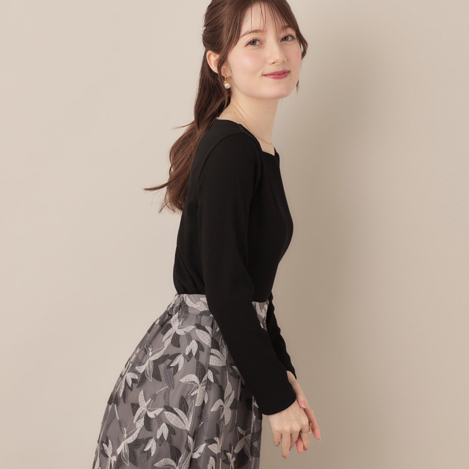 Couture broach「【マシンウォッシャブル・通勤・大人可愛い】ハートネックテレコプルオーバー」|Tシャツ・カットソー|