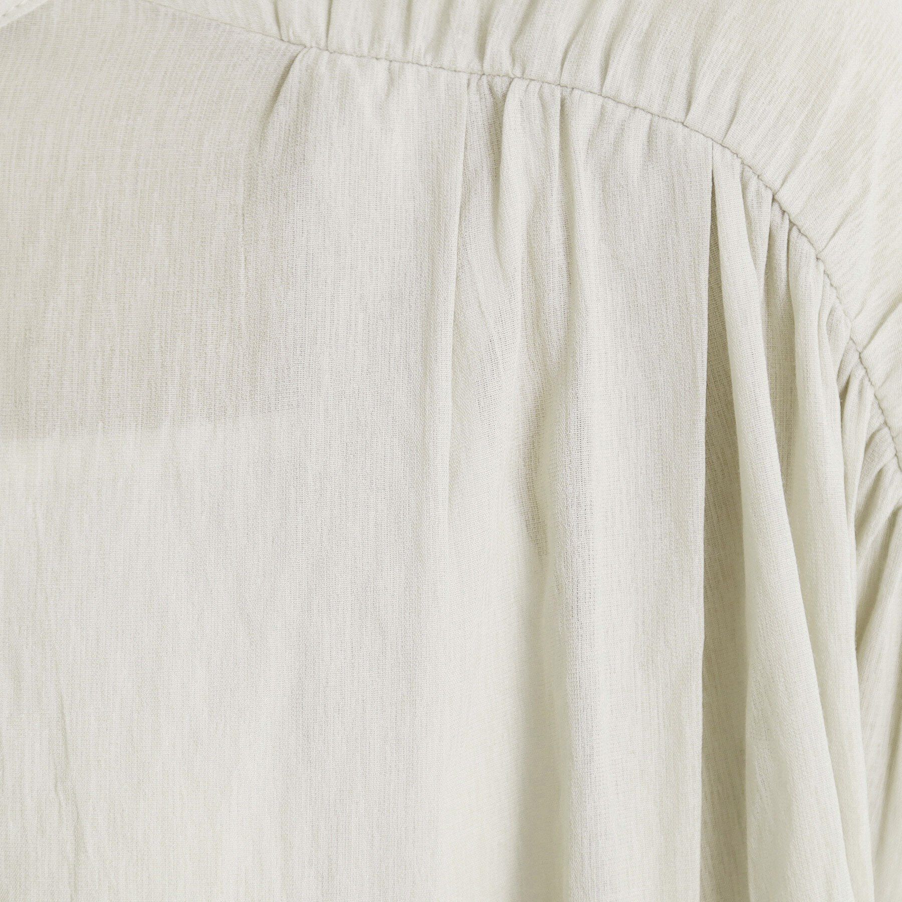 THE SHOP TK「麻調シアーフリルギャザーブラウス【洗える】」|シャツ・ブラウス|