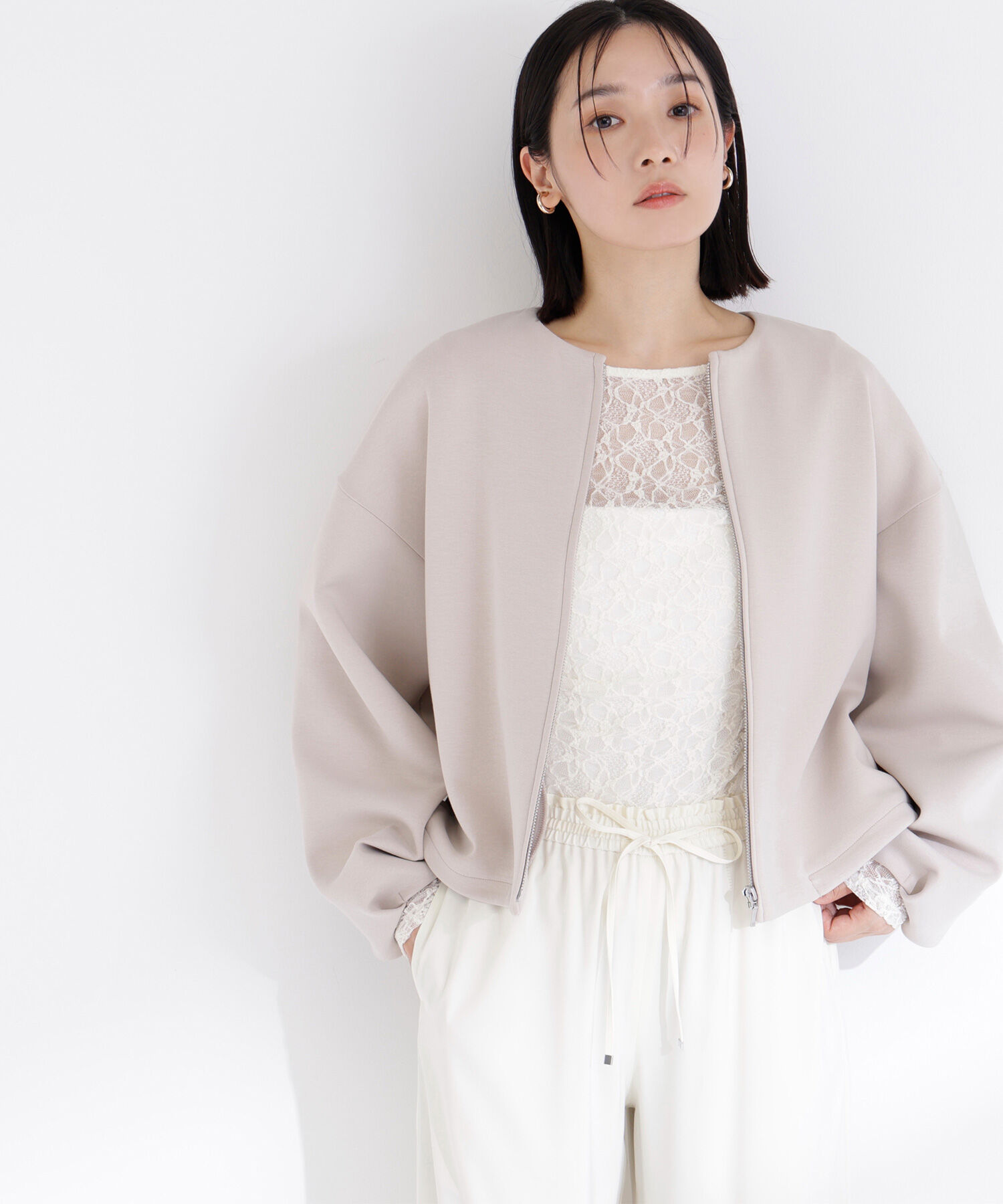  「ノーカラーダンボールブルゾン」|ブルゾン・スタジャン|ベージュ