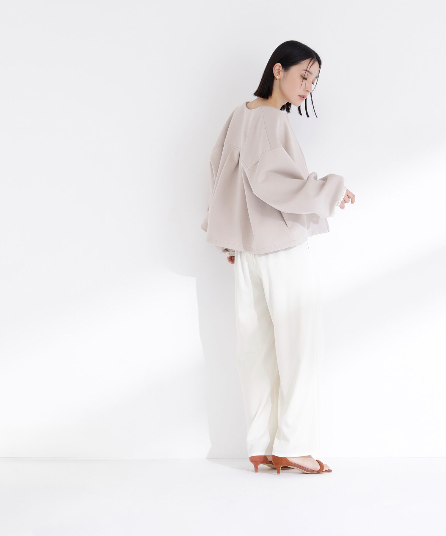  「ノーカラーダンボールブルゾン」|ブルゾン・スタジャン|