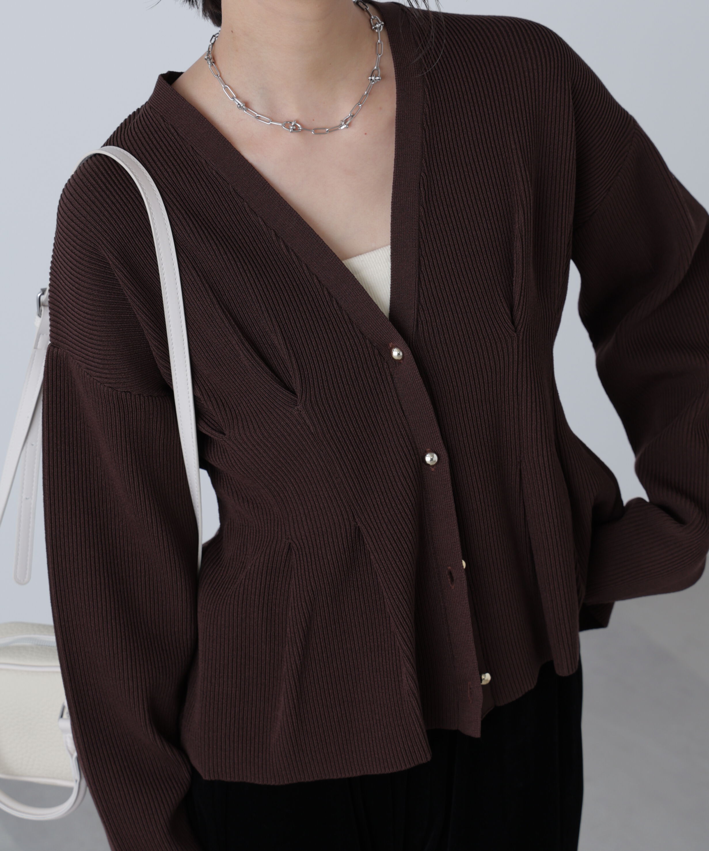  「ウエストタックメタリックボタンカーディガン」|ニット・セーター|ブラウン