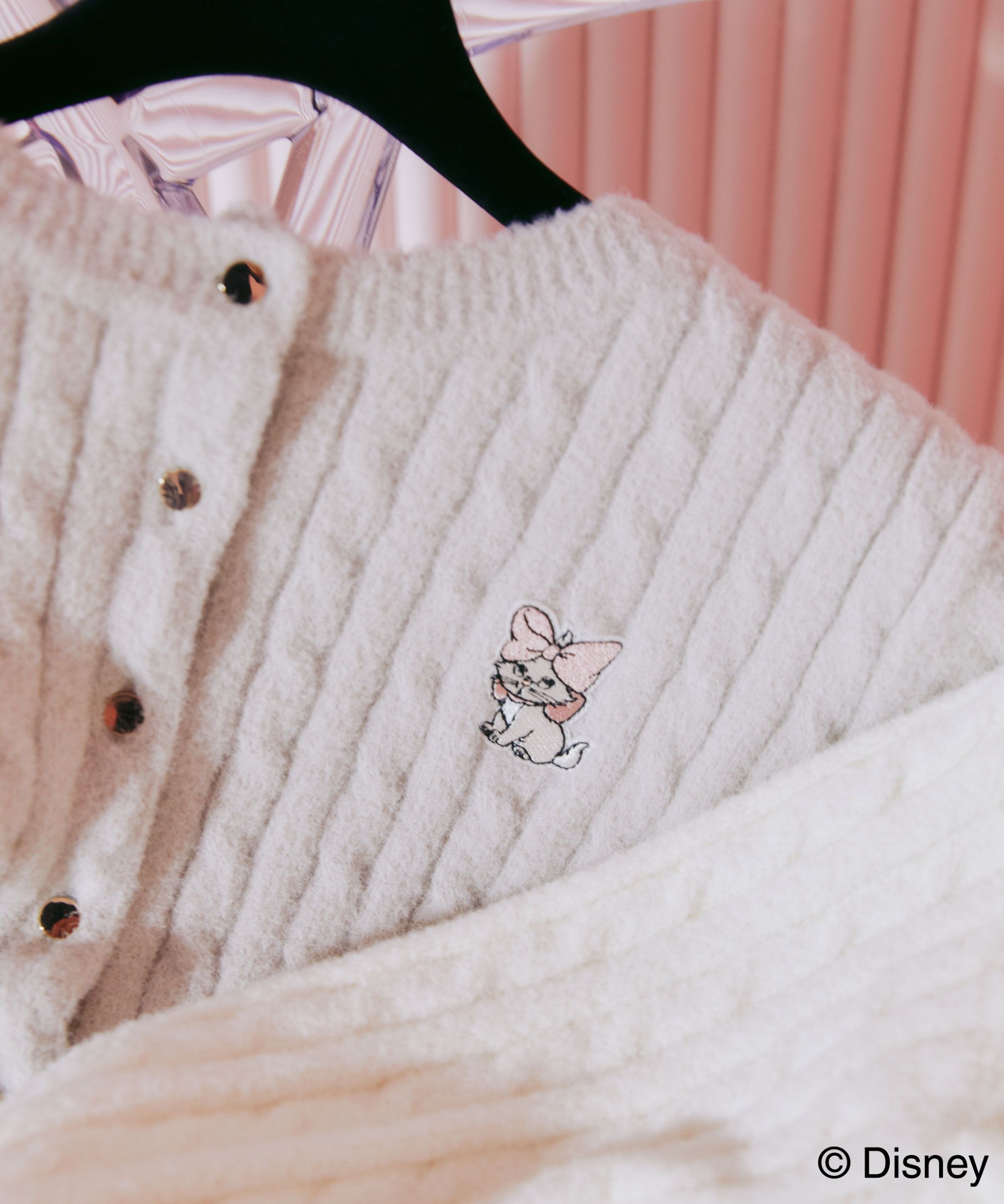  「Disney Marie/シャギーケーブルカーディガン」|ニット・セーター|グレー