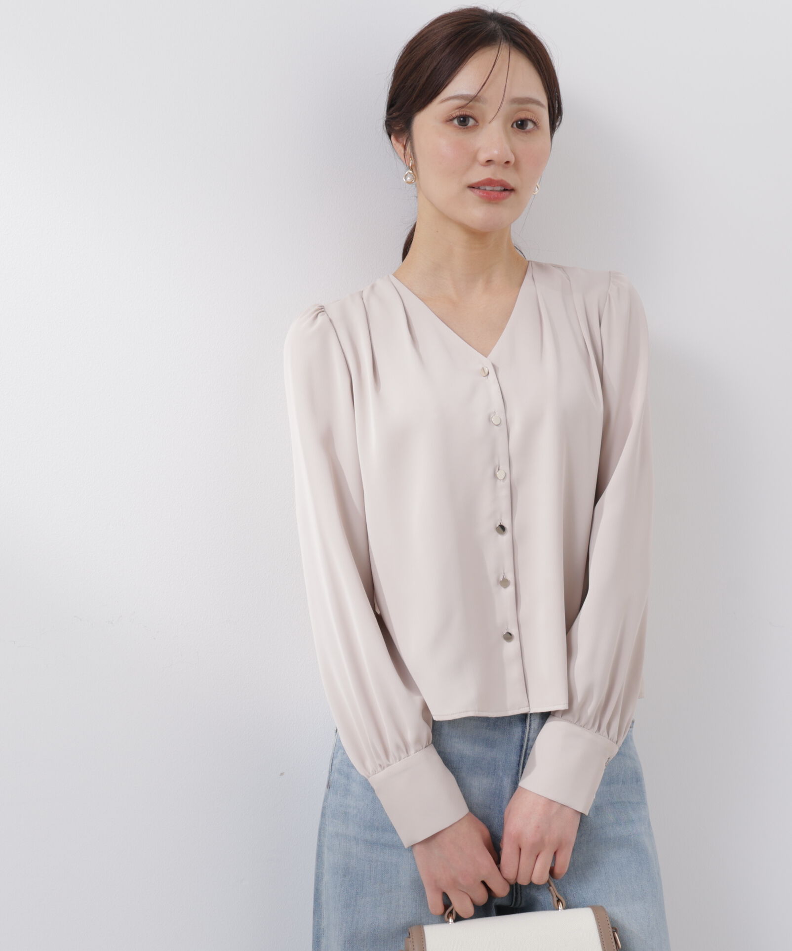 PROPORTION BODY DRESSING「キラ釦タックブラウス　26SS」|シャツ・ブラウス|ベージュ