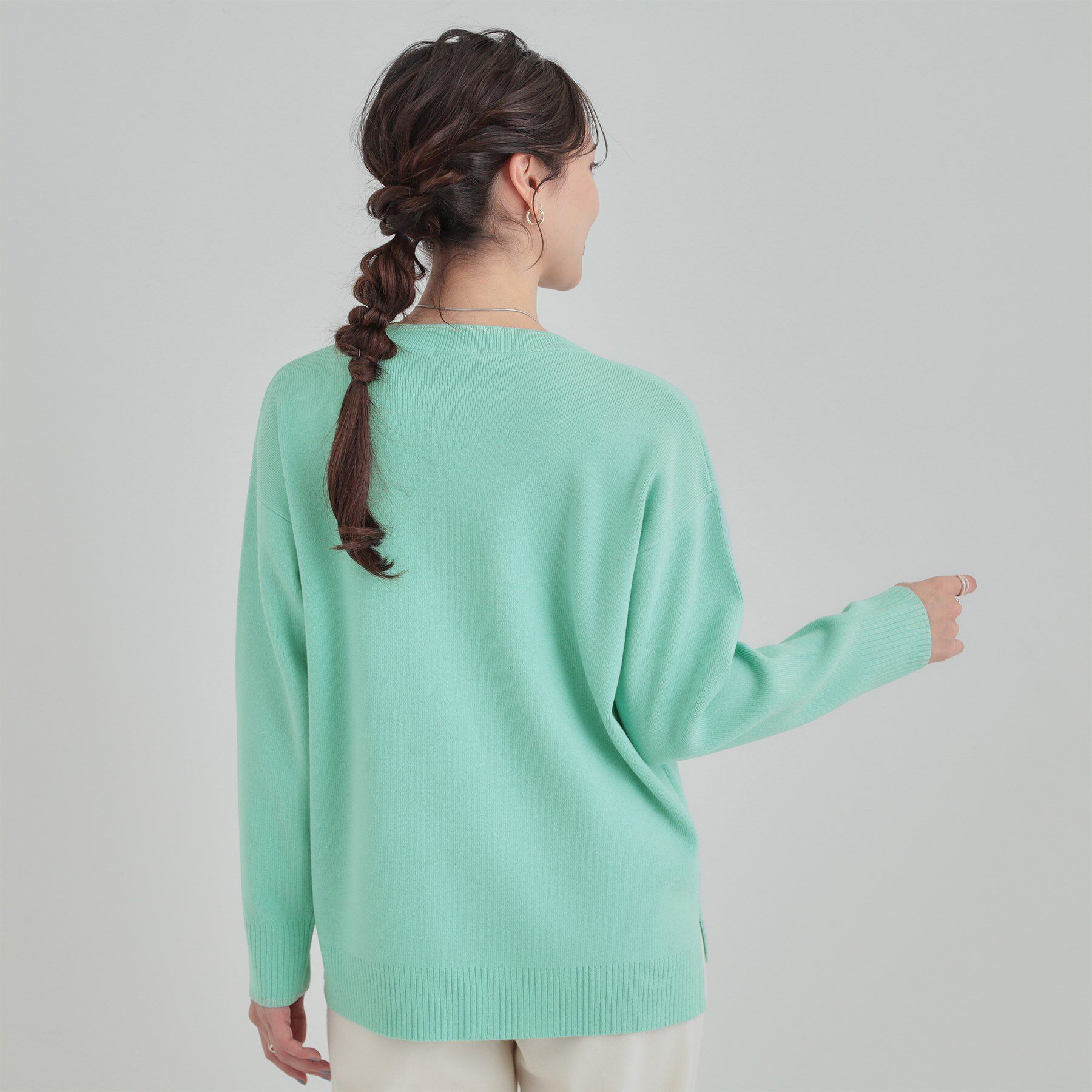 SHOO･LA･RUE「【洗濯機可/セットアップ可/毛玉になりにくい】ラメ使いで女性らしさをプラス クルーネックニット」|ニット・セーター|