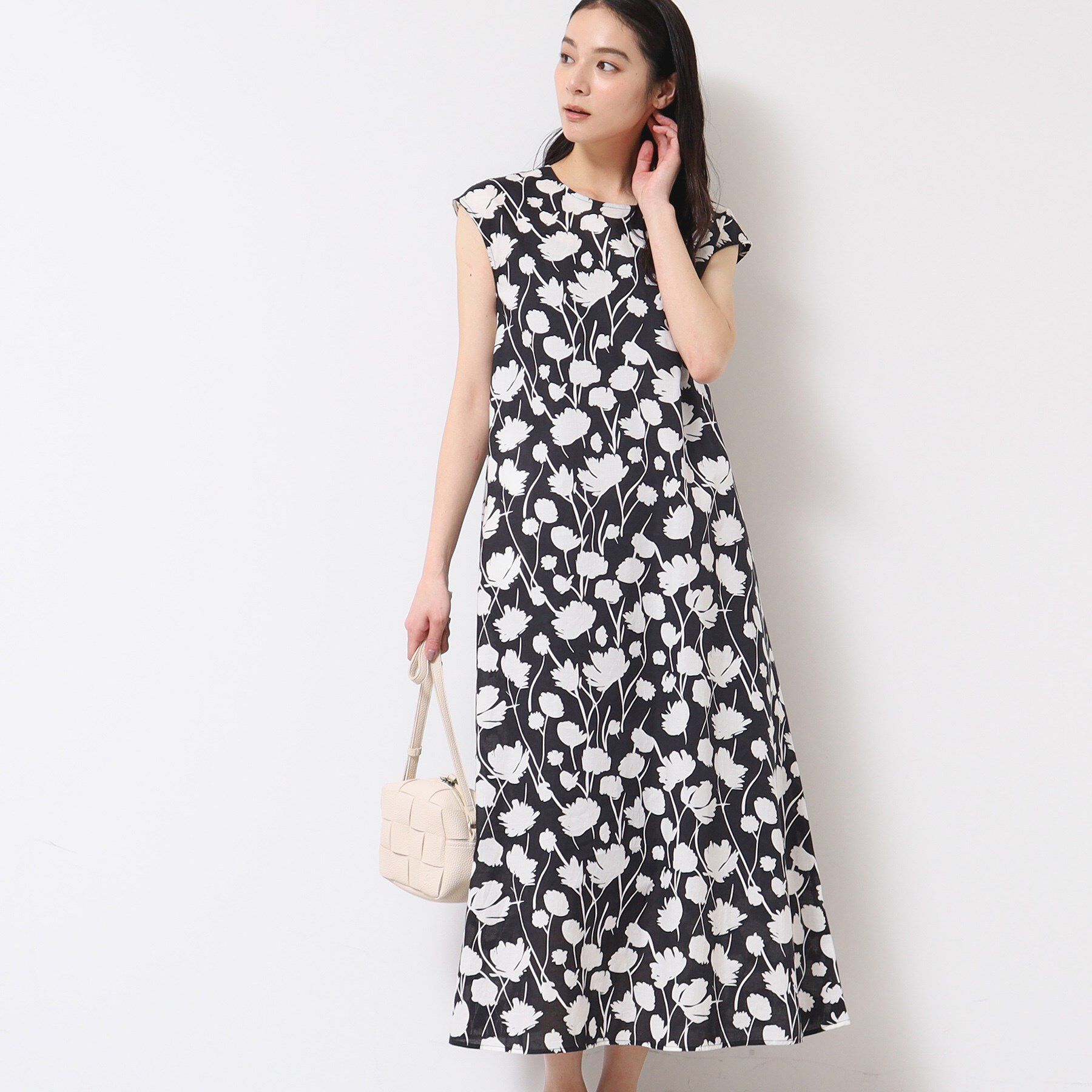 Dessin「【リンクコーデ・洗える】フラワープリントワンピース」|ワンピース|ブラック(119)