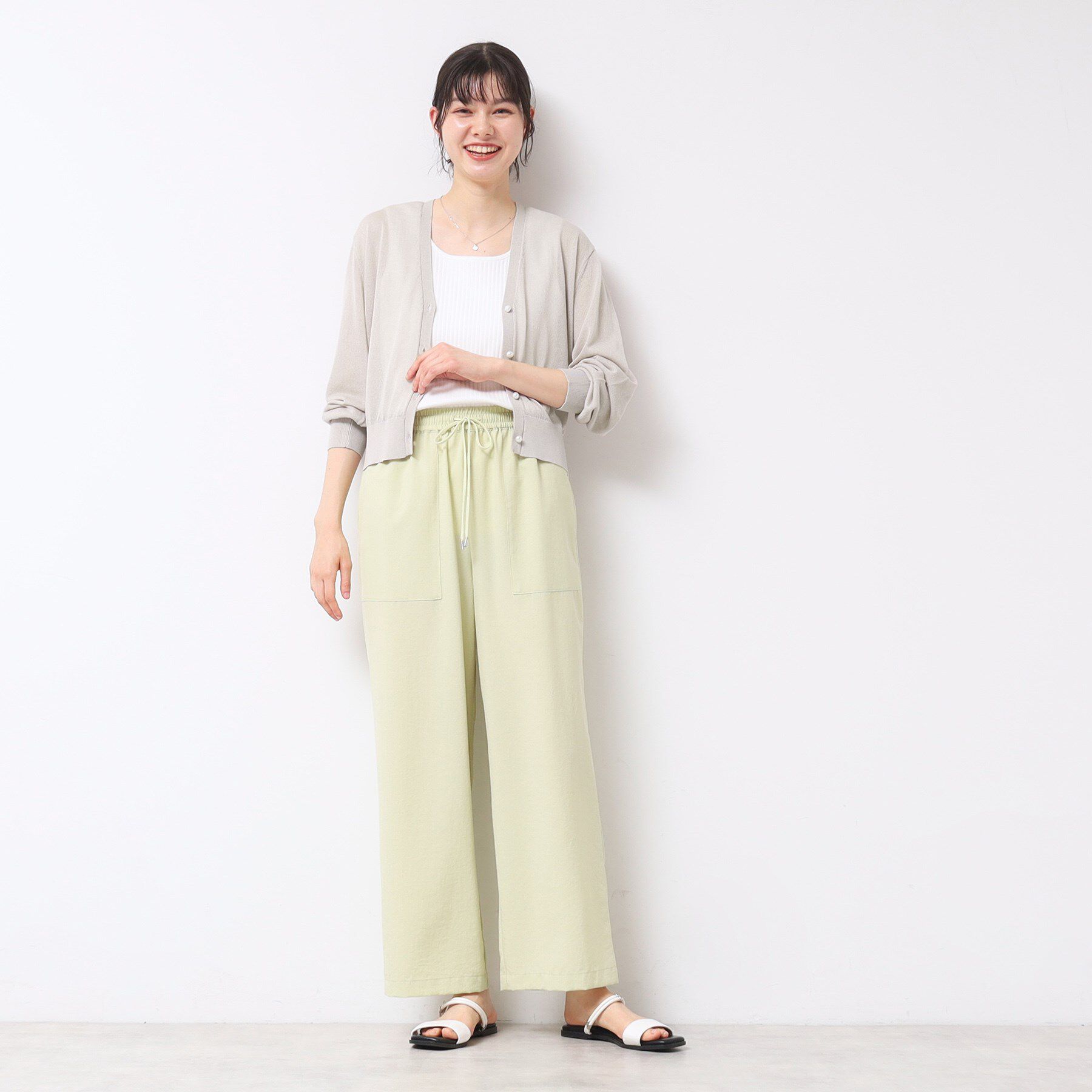 Dessin「【UVカット・洗える】パール調ボタンシアーカーディガン」|カーディガン|