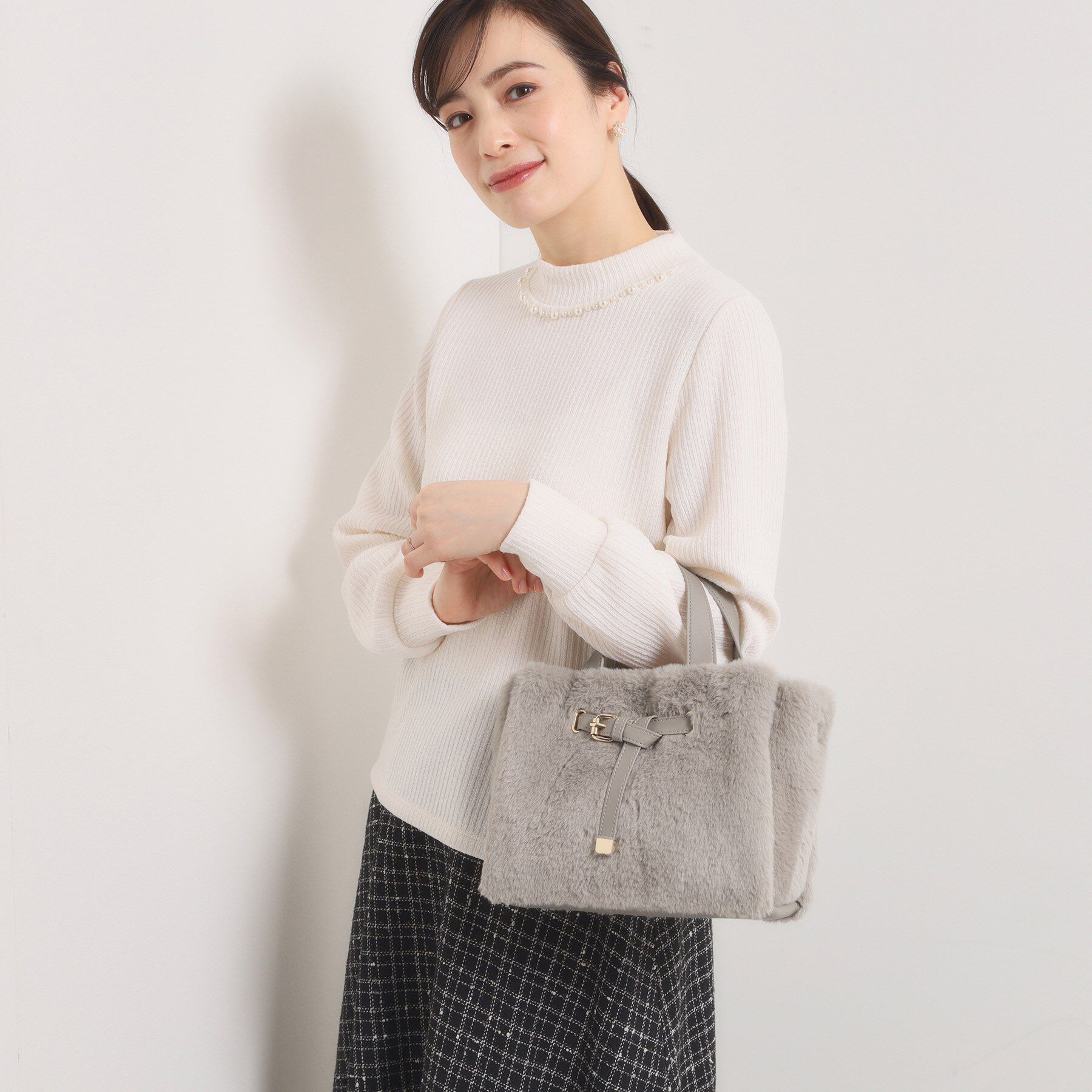 ITS&rsquo;DEMO「【5ポケット】ベルト飾り三層フェイクファートート」|ハンドバッグ|